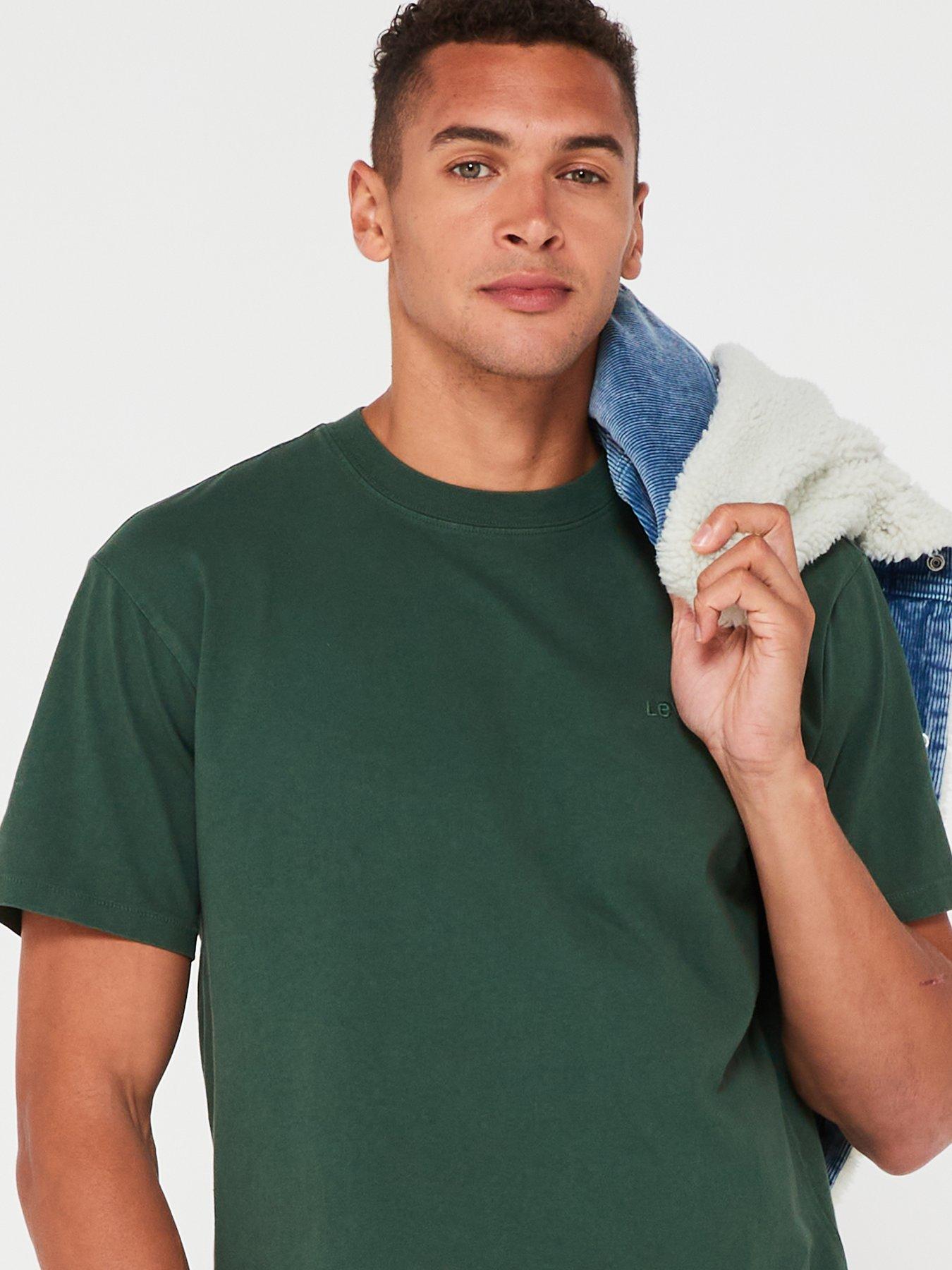 levis-levis-short-sleeve-relaxed-fit-t-shirt-greenoutfit