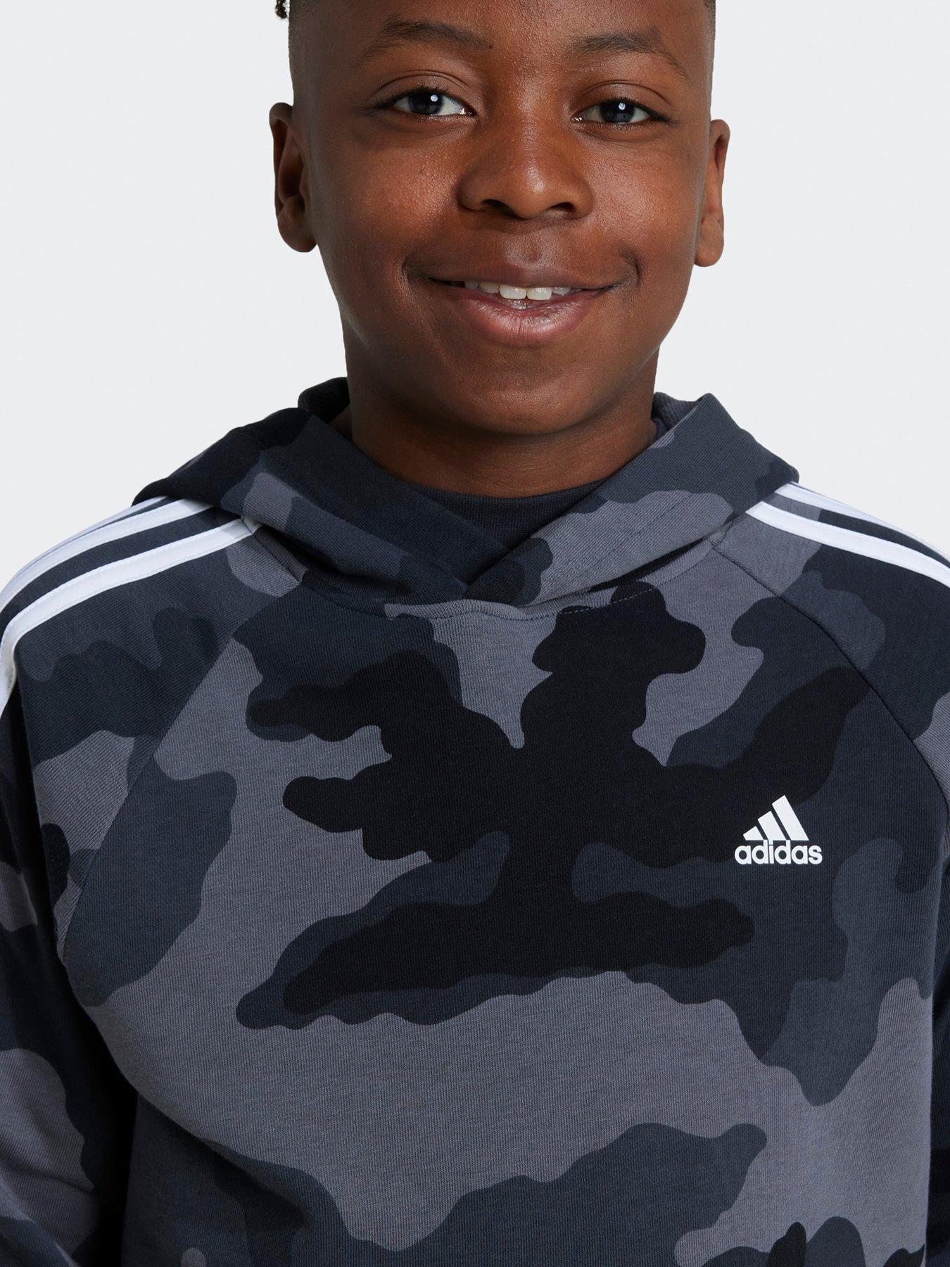 adidas-sportswear-junior-boys-essentials-camo-print-hoodie-greyoutfit