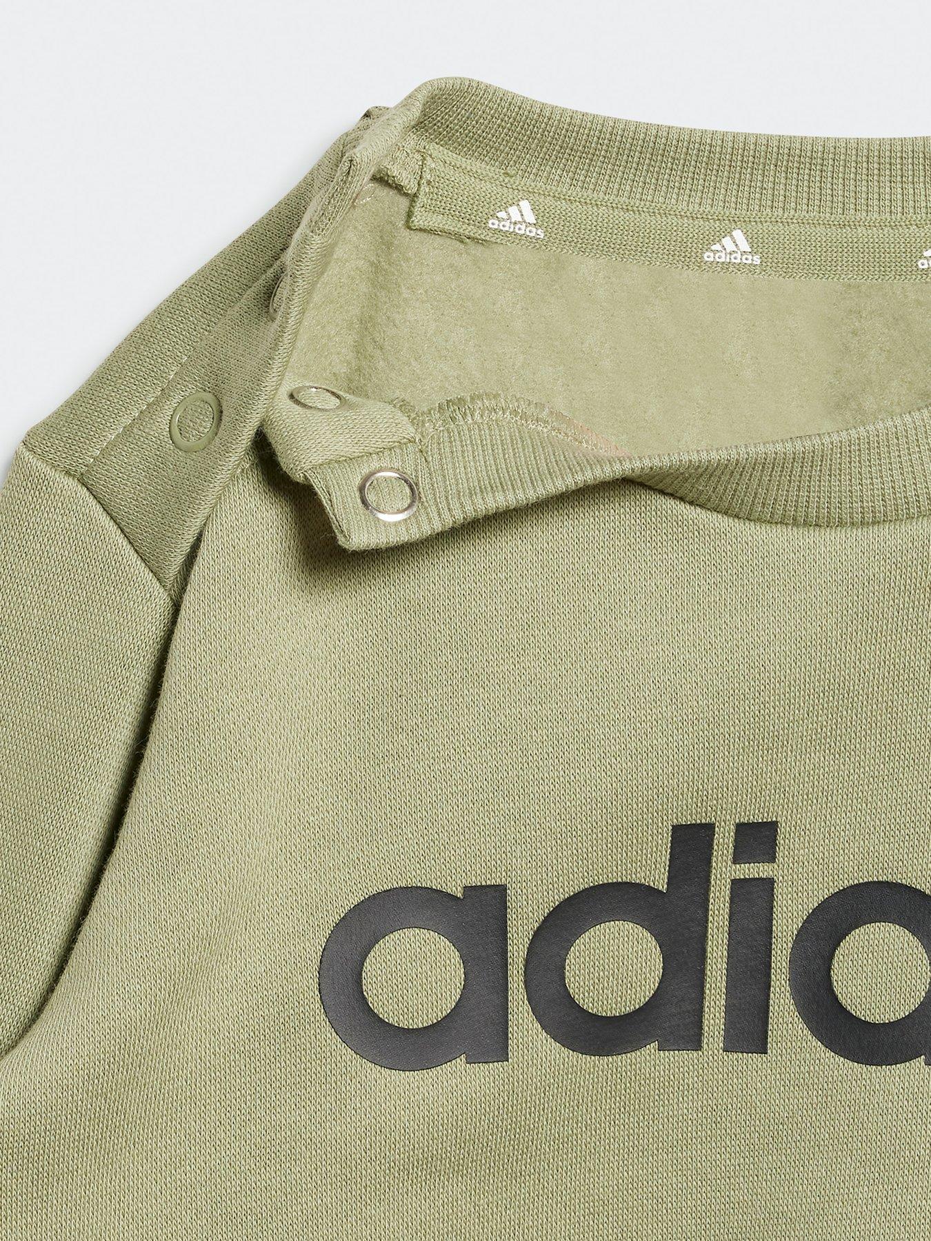 adidas-sportswear-infant-boys-essentials-linear-logo-tracksuit-greenoutfit