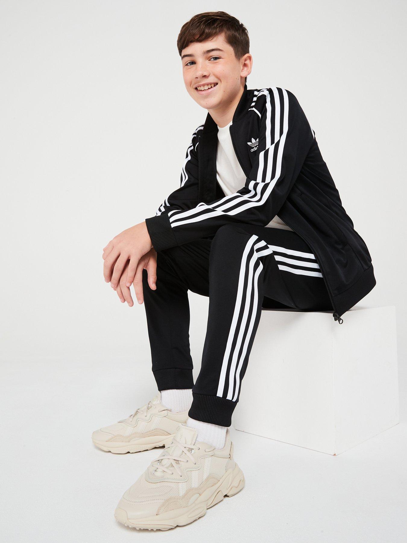 adidas-originals-older-unisex-superstar-track-pants-blackoutfit