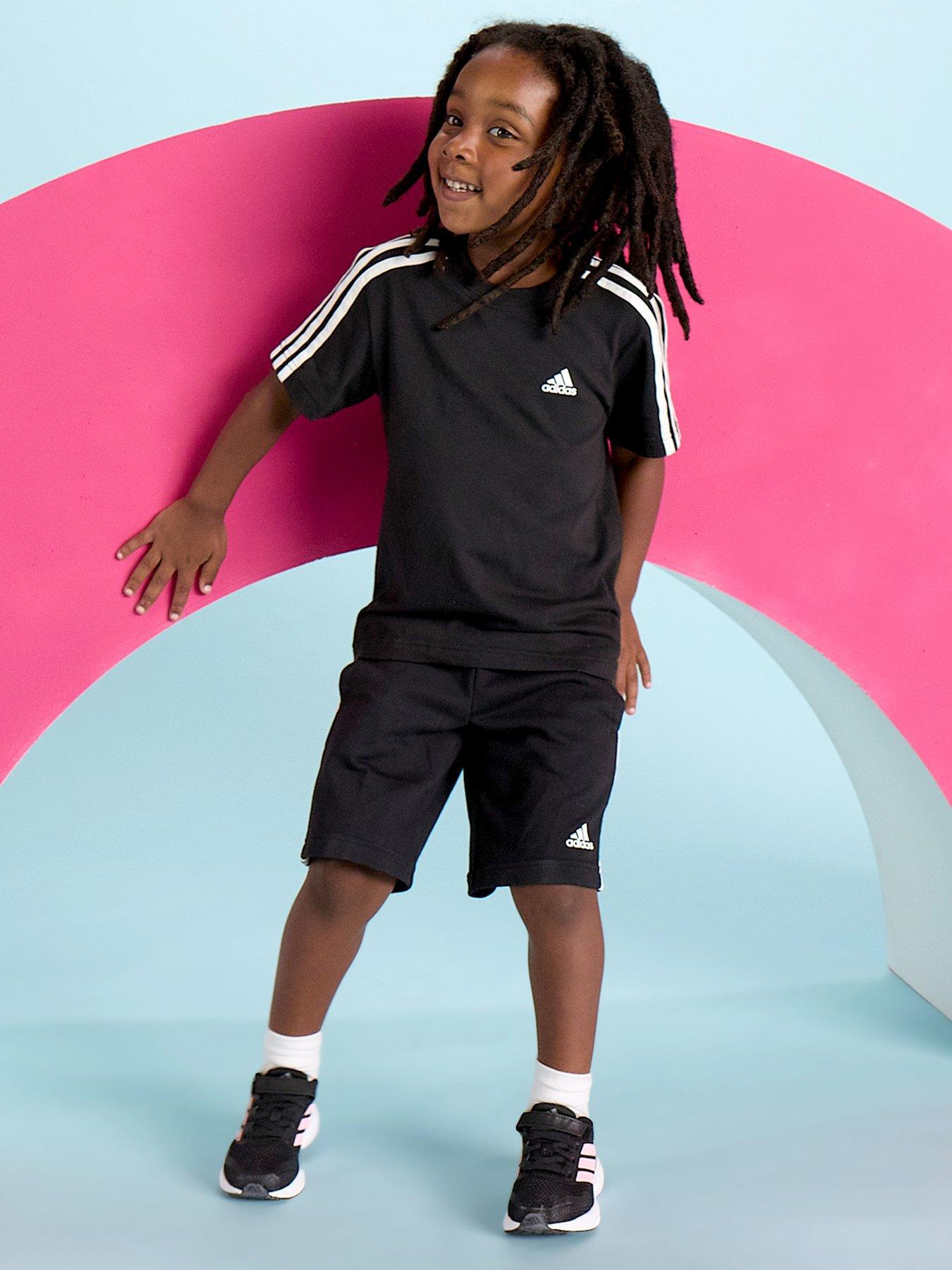 adidas-sportswear-kids-unisex-essentials-3-stripe-t-shirt-blackfront