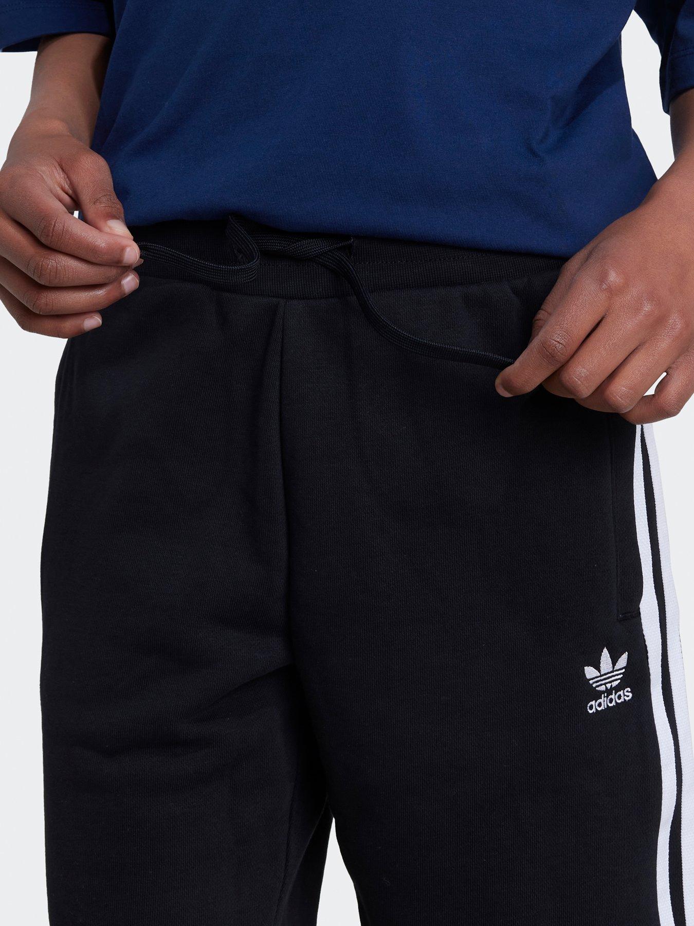 adidas-originals-older-unisex-shorts-blackdetail