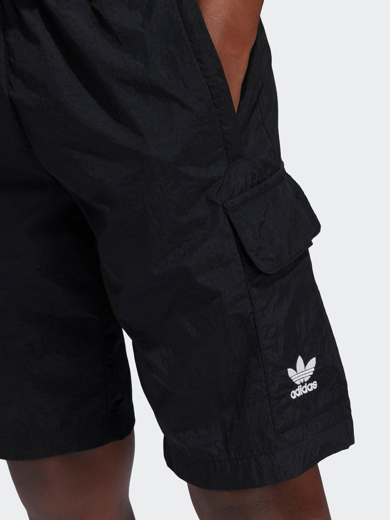 adidas-originals-older-unisex-cargo-shorts-blackoutfit