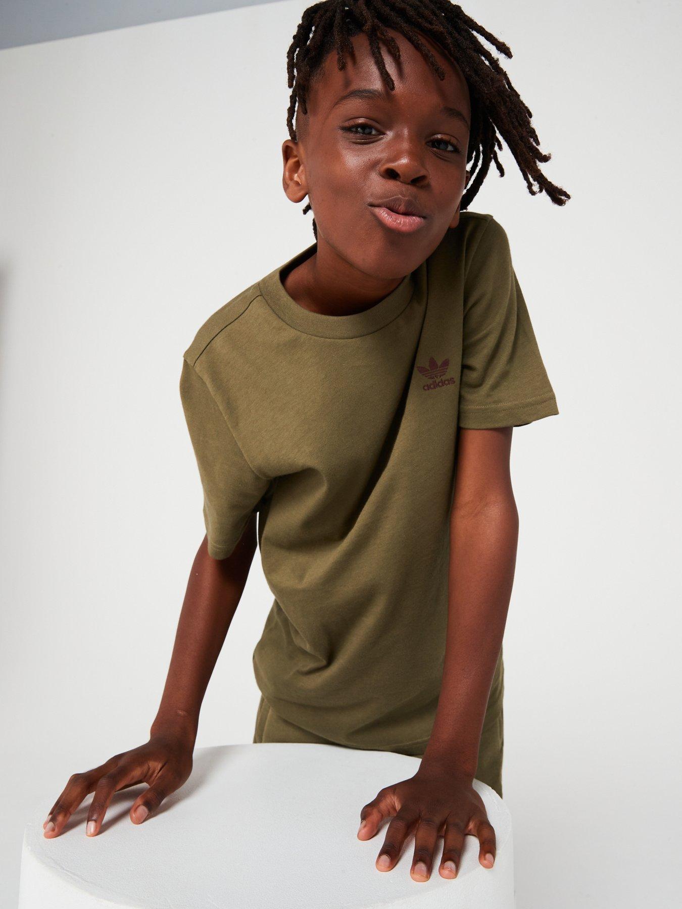 adidas-originals-junior-boys-tee-khakidetail