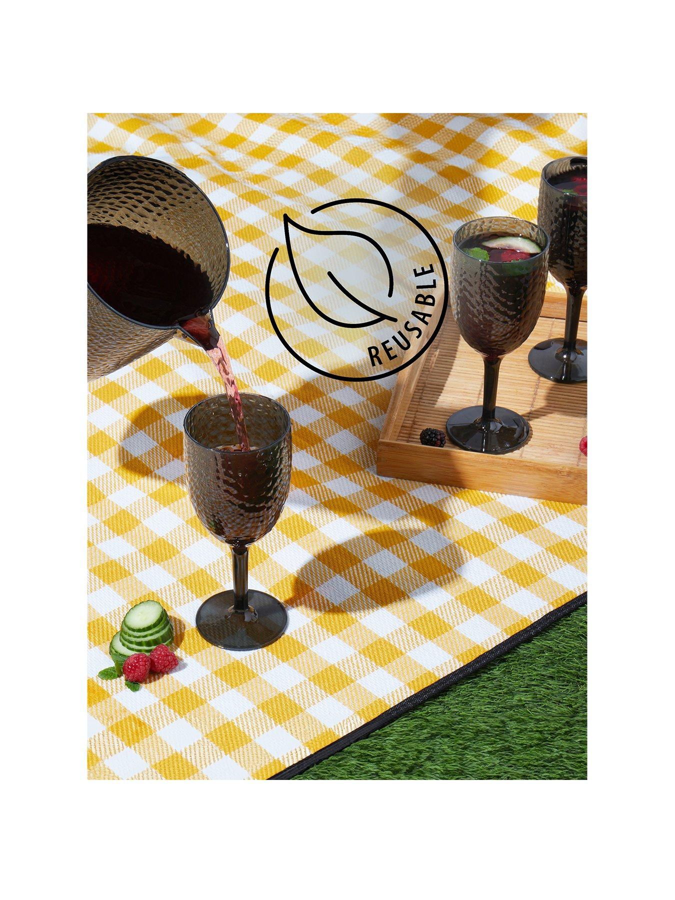 cambridge-fete-plastic-wine-glasses-in-black-ndash-set-of-4stillFront