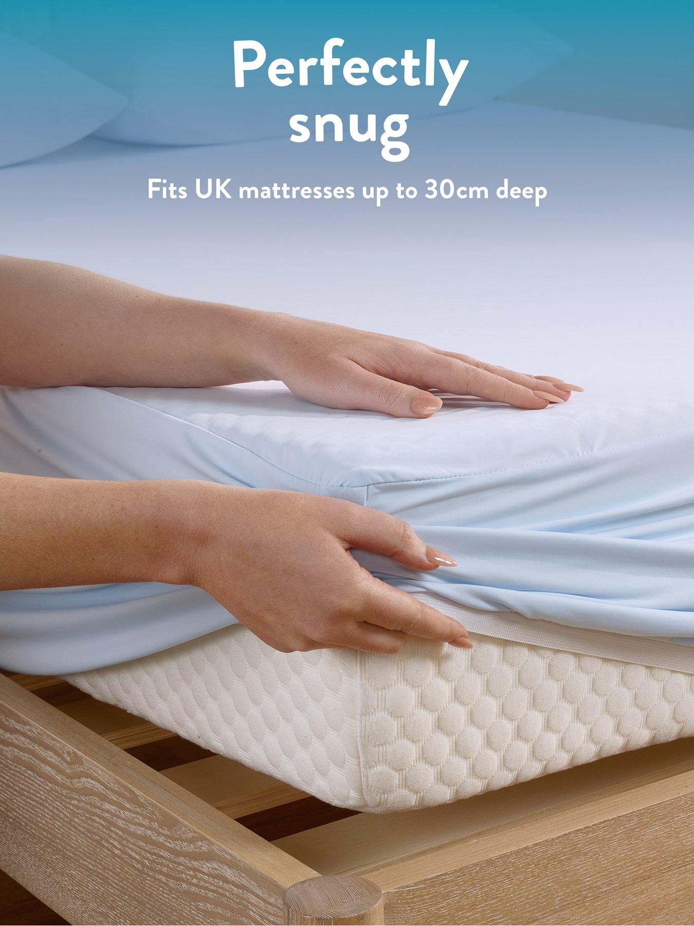 slumberdown-coolsleep-ultra-cool-touch-summer-fitted-sheet-bluedetail