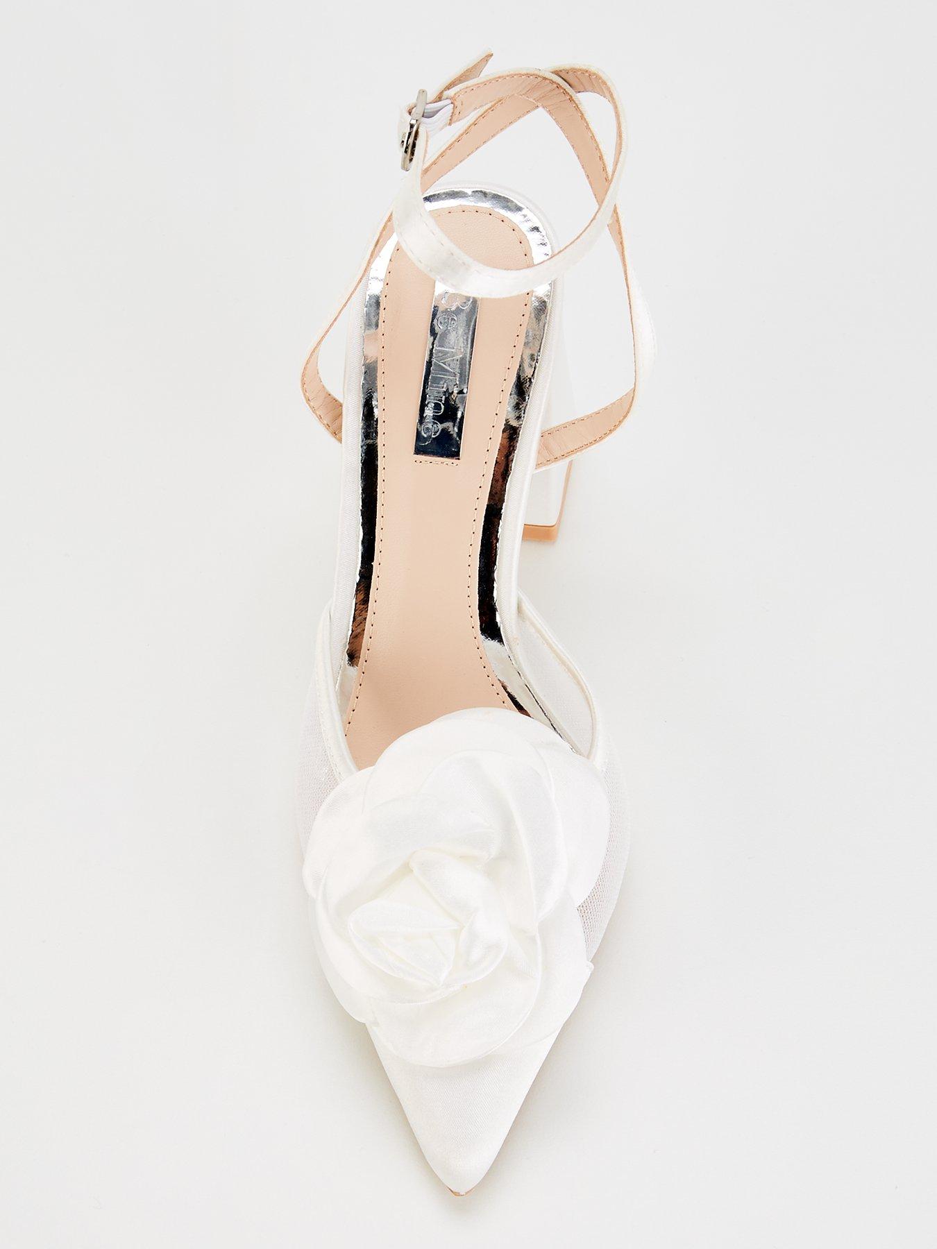 raid-be-mine-neila-flower-detail-court-shoes-ivory-satinoutfit