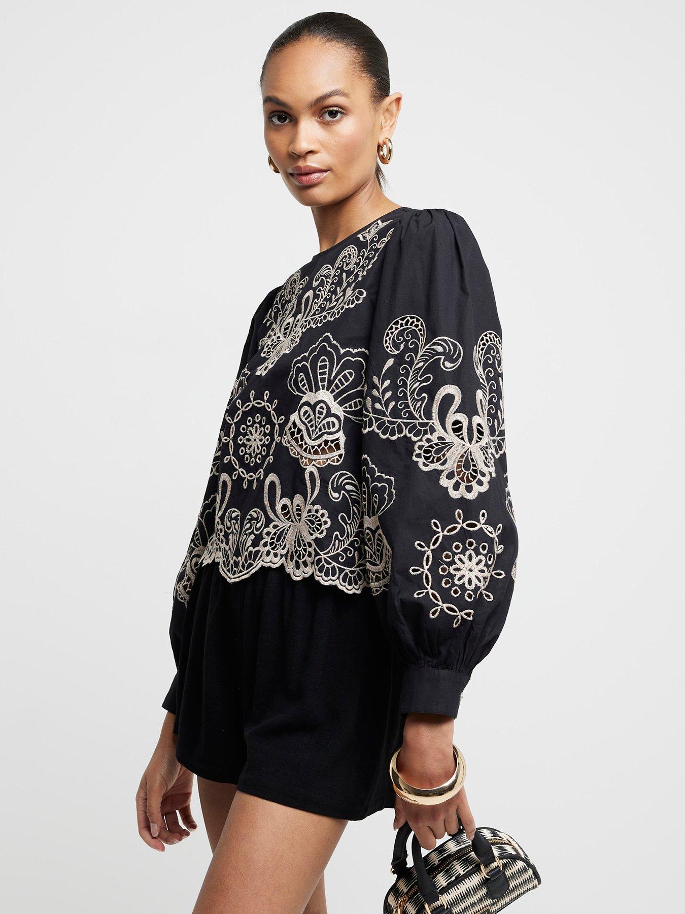 river-island-floral-cutwork-top-blackoutfit