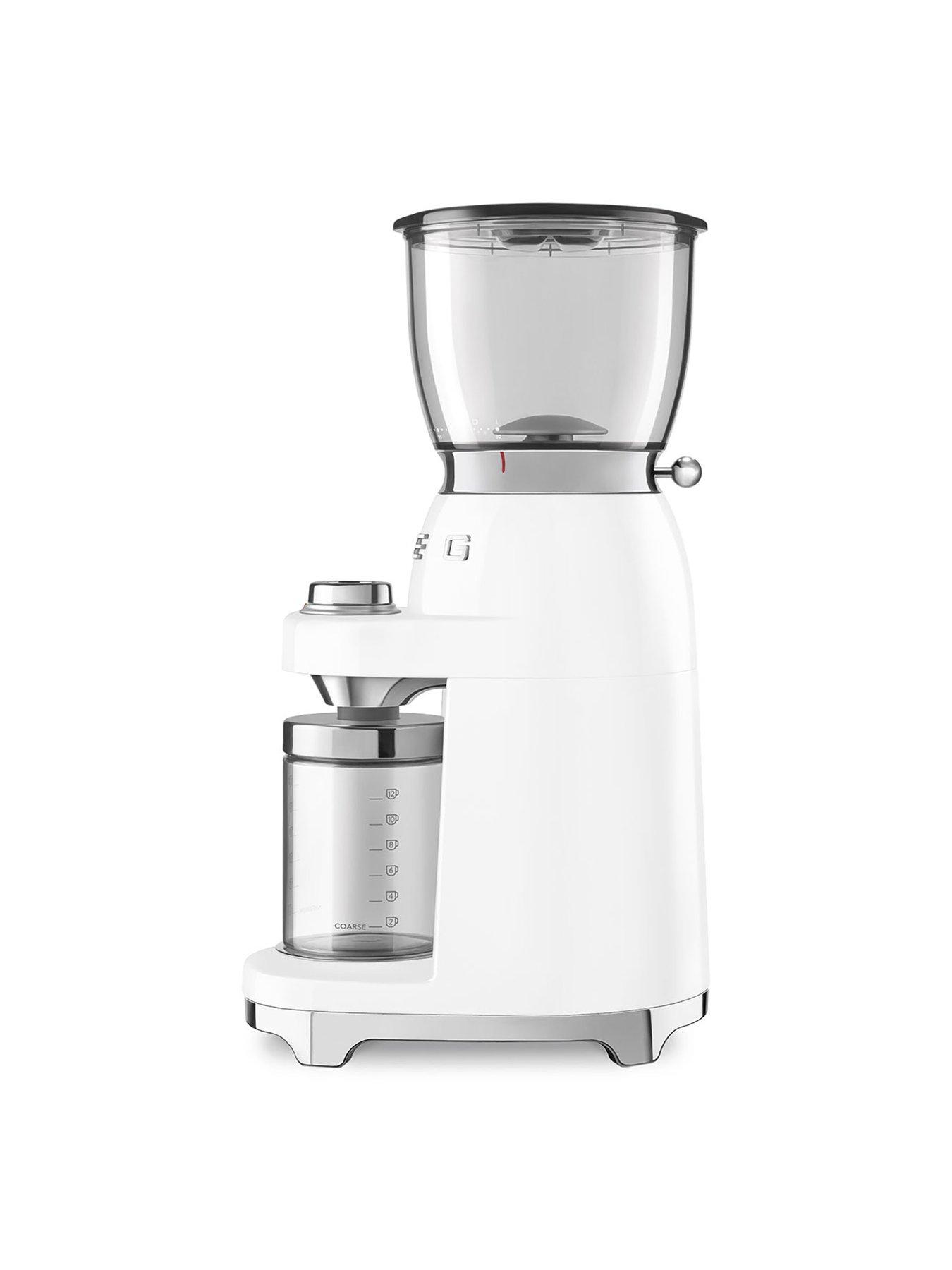 smeg-cgf11-coffee-grinder-whiteoutfit