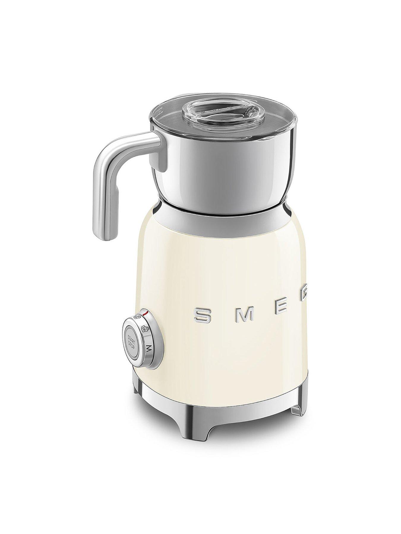 smeg-mff11-milk-frother-with-tritantrade-renew-lid-creamoutfit