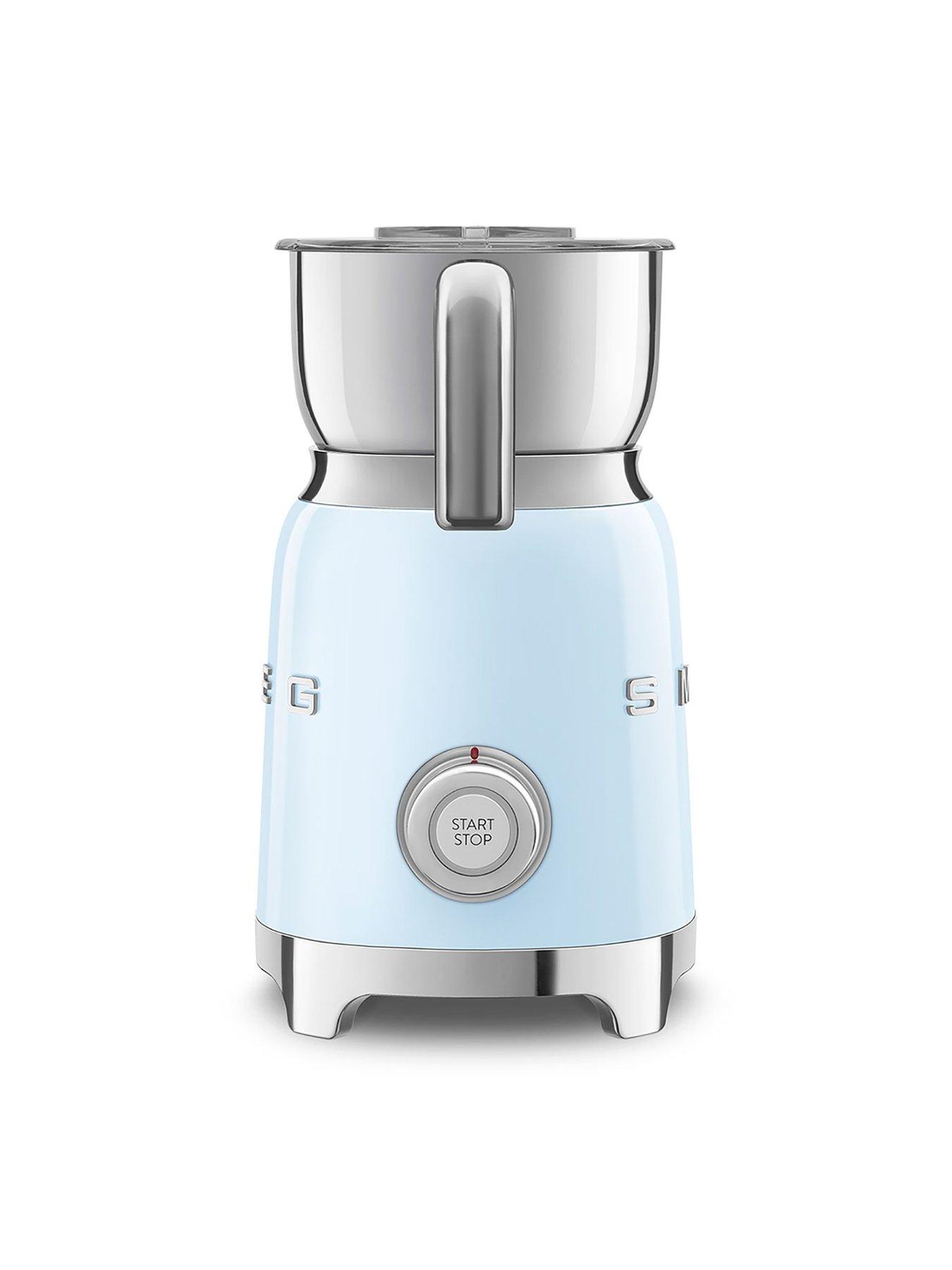 Image 2 of 6 of Smeg MFF11 Milk Frother with Tritan&trade; Renew Lid&nbsp;- Pastel Blue