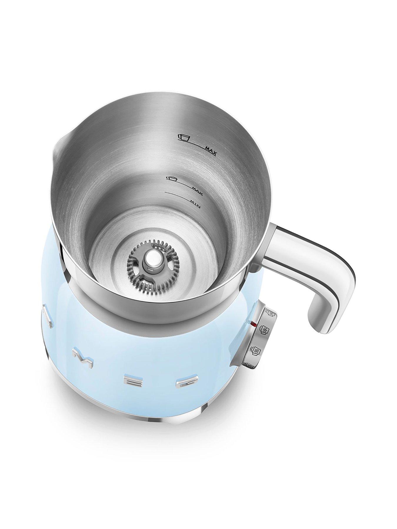 Image 3 of 6 of Smeg MFF11 Milk Frother with Tritan&trade; Renew Lid&nbsp;- Pastel Blue