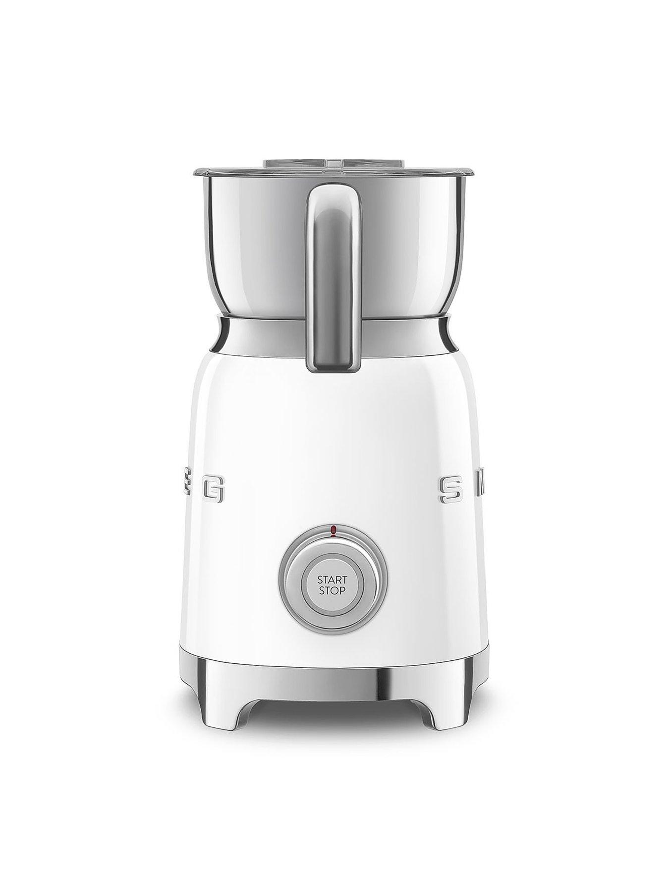 Image 2 of 7 of Smeg MFF11 Milk Frother with Tritan&trade; Renew Lid&nbsp;- White