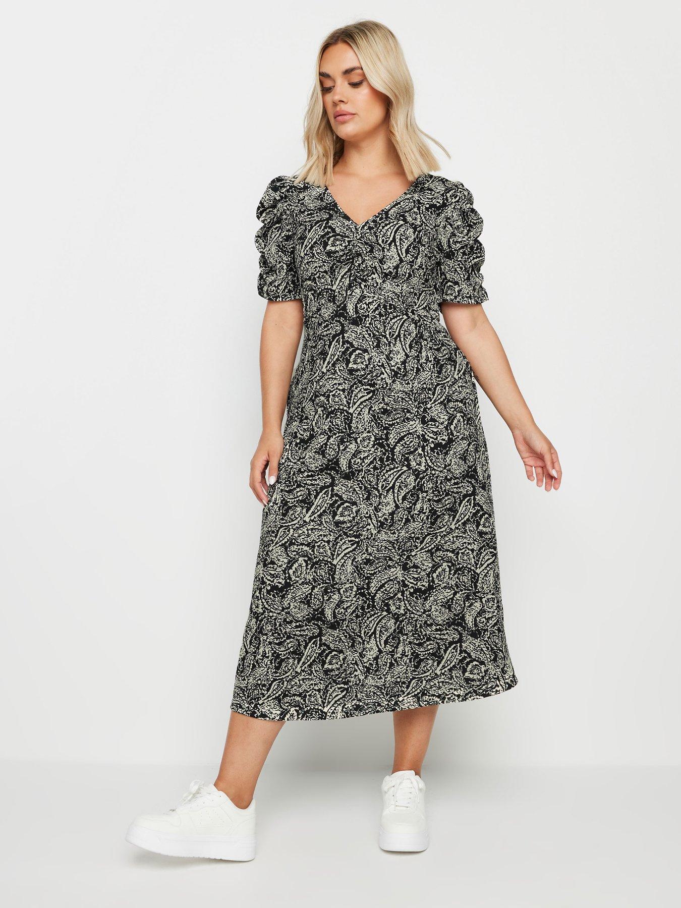 yours-curve-textured-milkmaid-dress-blackback