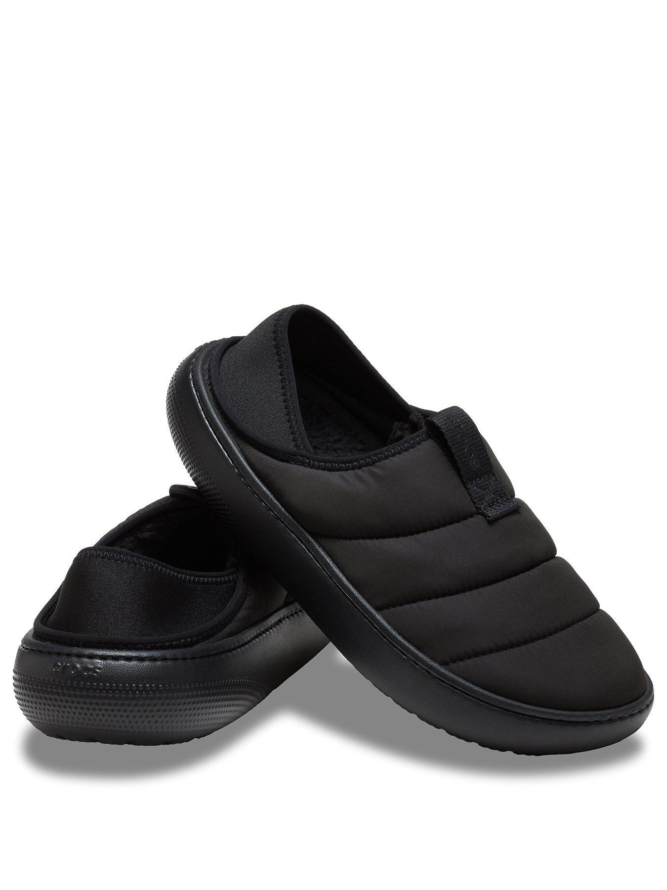 crocs-crocs-mens-classic-puff-moc-sandals-blackstillFront