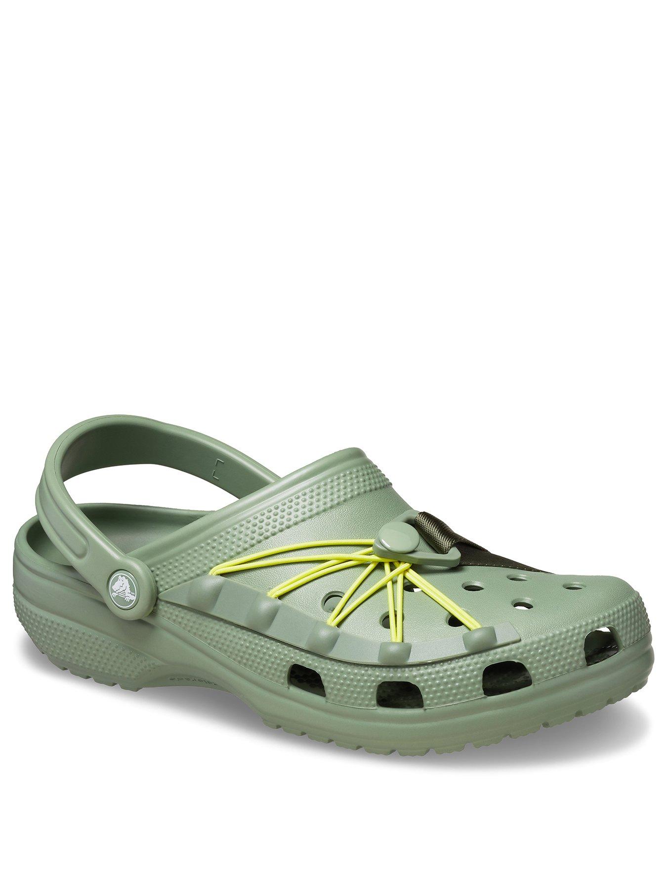 crocs-crocs-mens-classic-lockdown-clog-sandals-greenstillFront