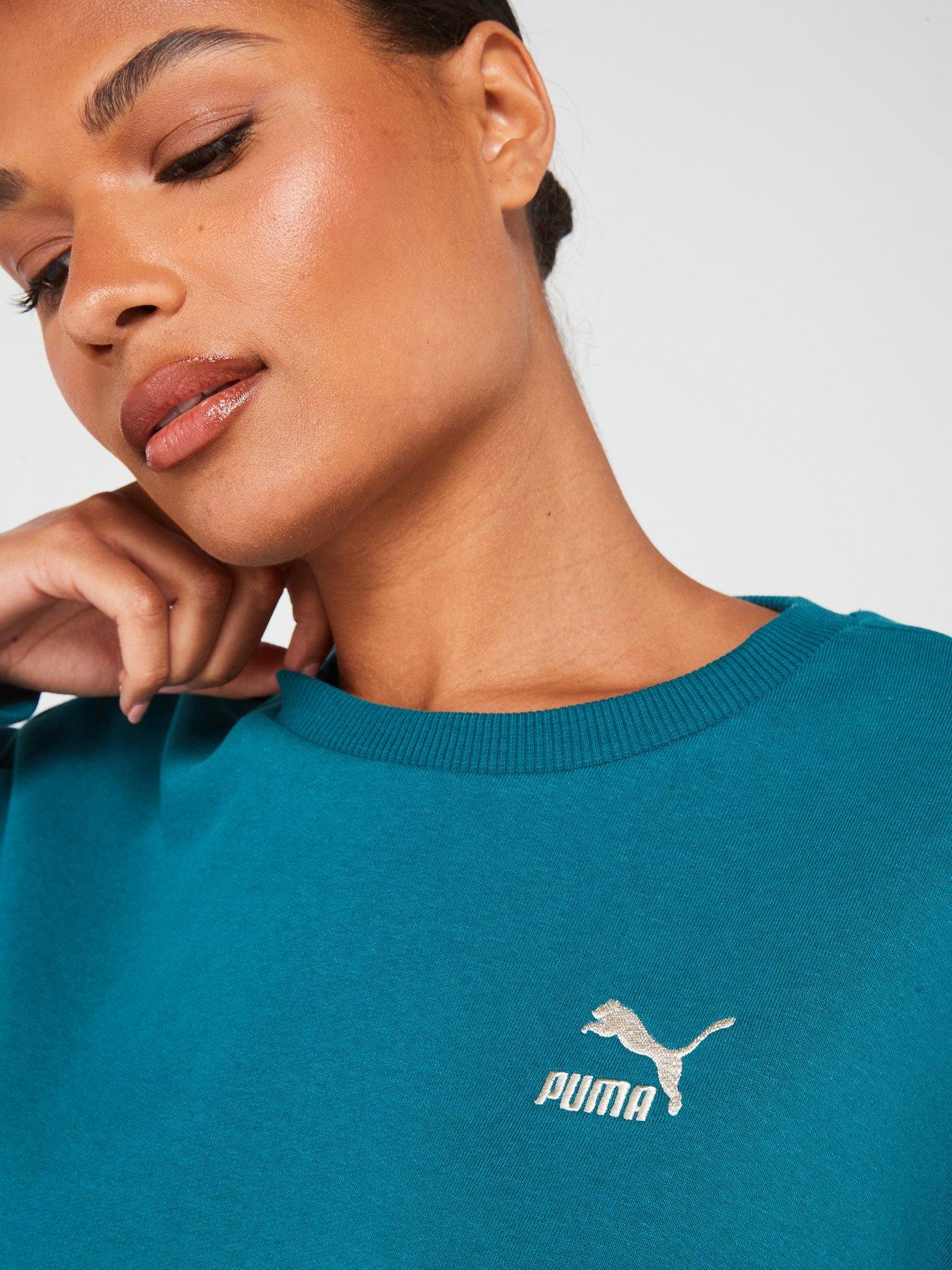 puma-womens-better-classics-relaxed-crew-greenoutfit