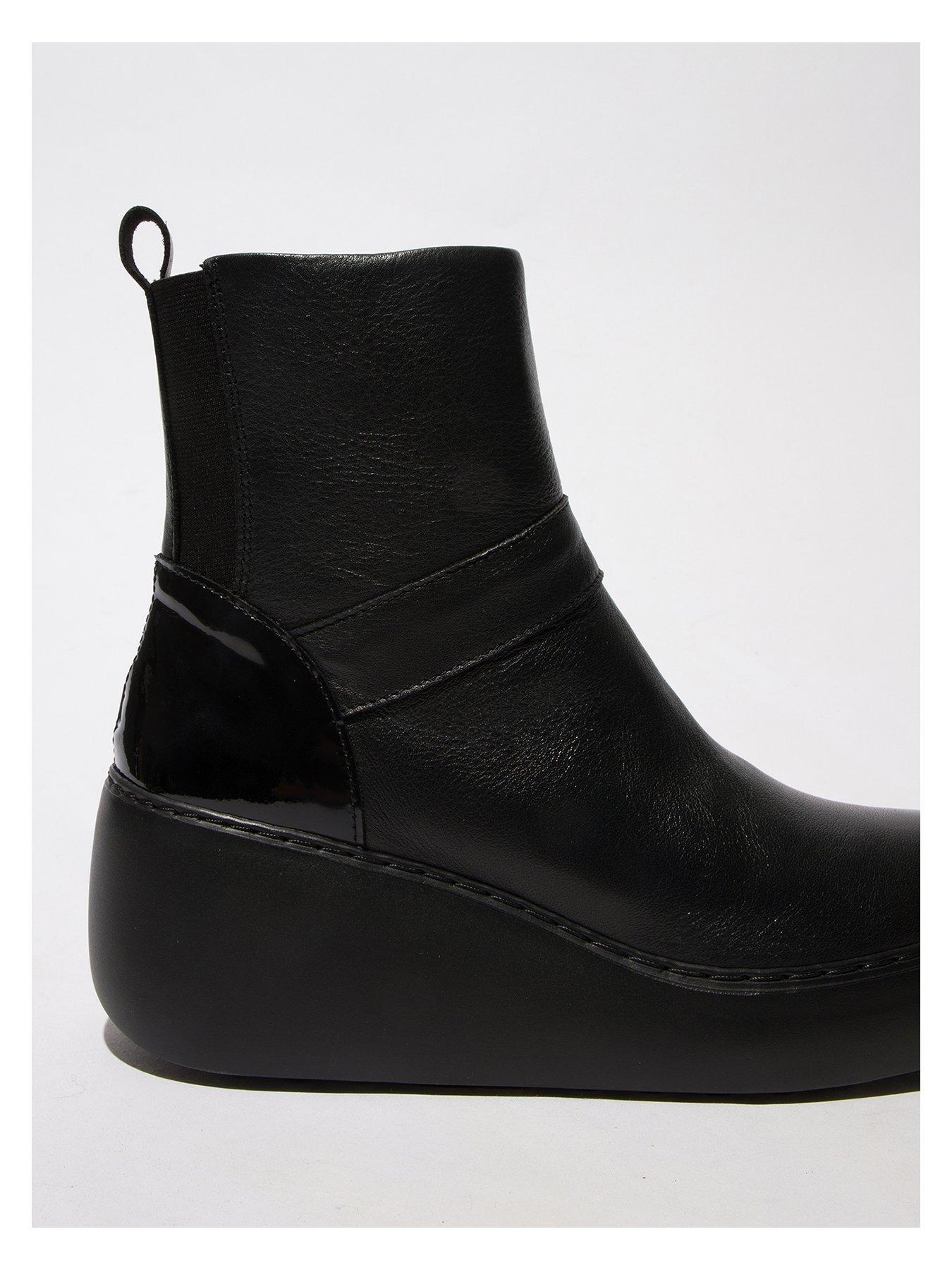 fly-london-doxe604fly-ankle-boot-blackoutfit