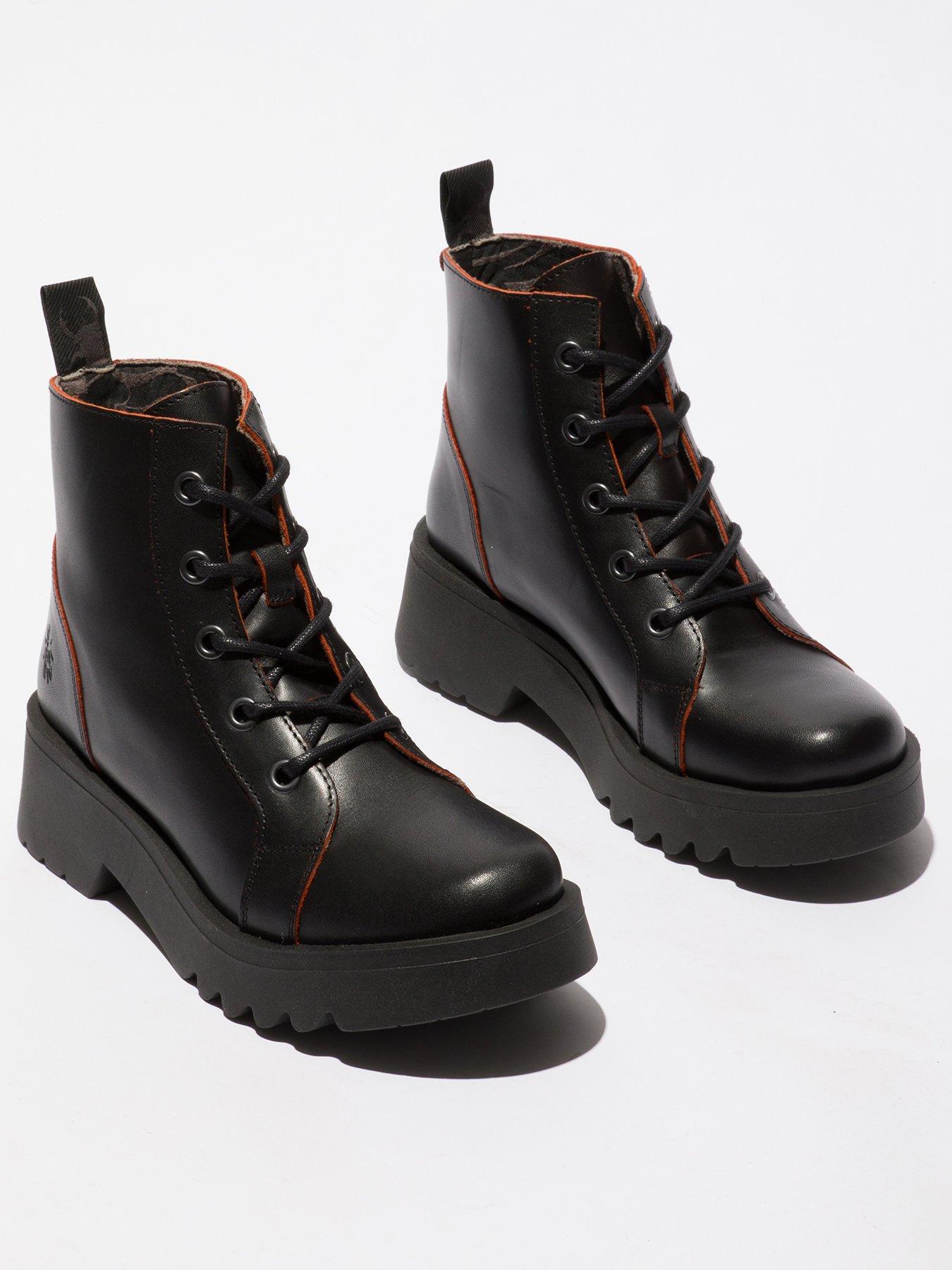 fly-london-metz788fly-lace-up-boot-blackredstillFront