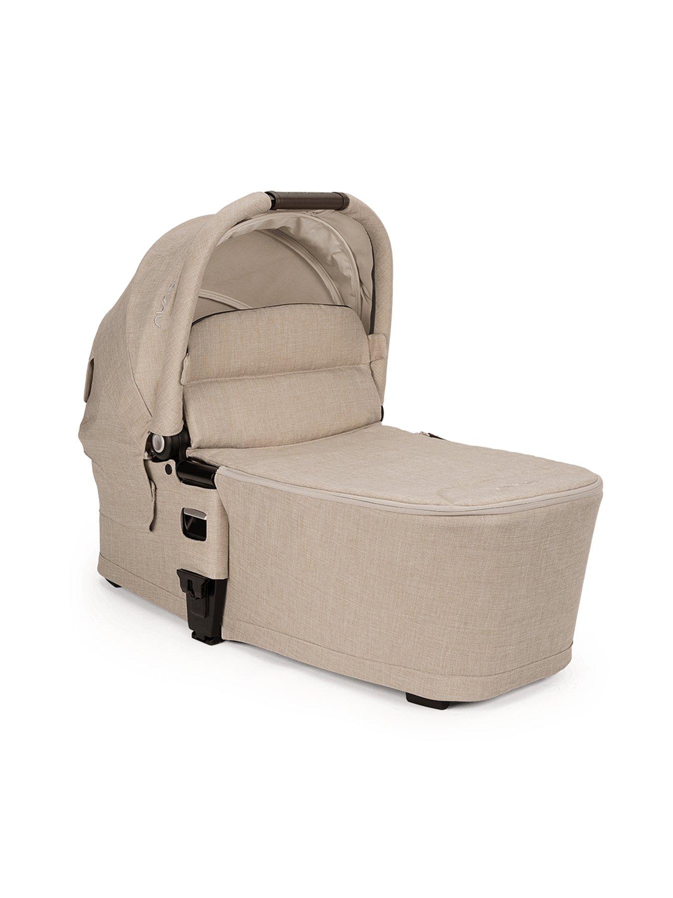 nuna-mixx-next-urbn-bundle-with-pipa-urbn-car-seat-biscottioutfit