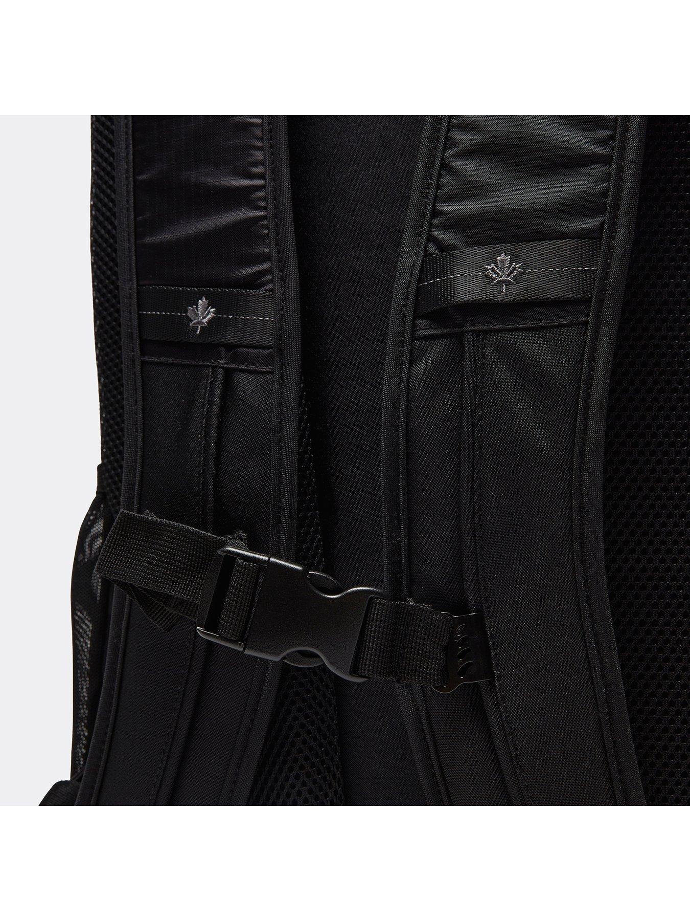 zavetti-canada-agosicco-backpack-blackoutfit