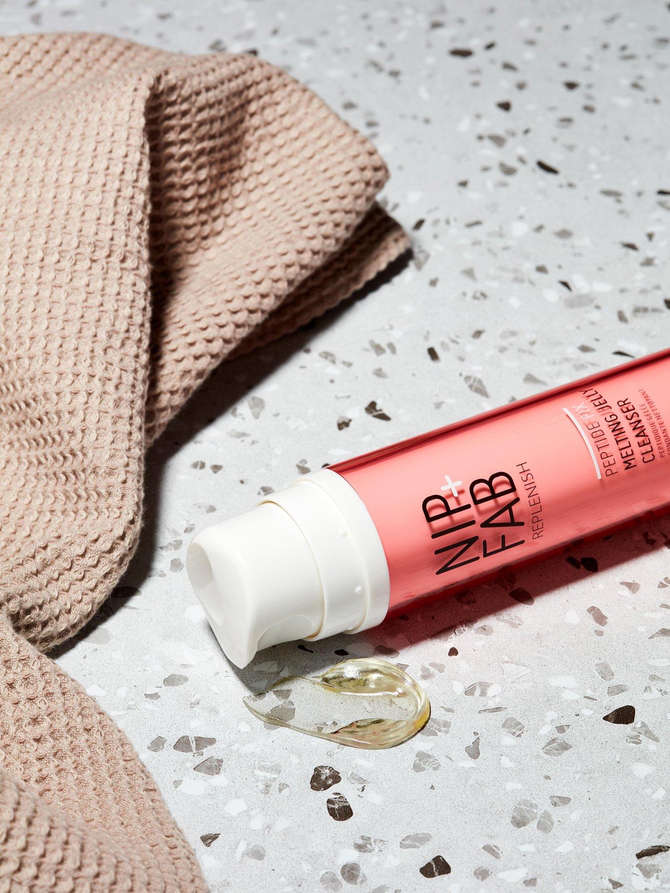 Image 2 of 2 of Nip + Fab Peptide Fix Melting Jelly Cleanser - 120ml
