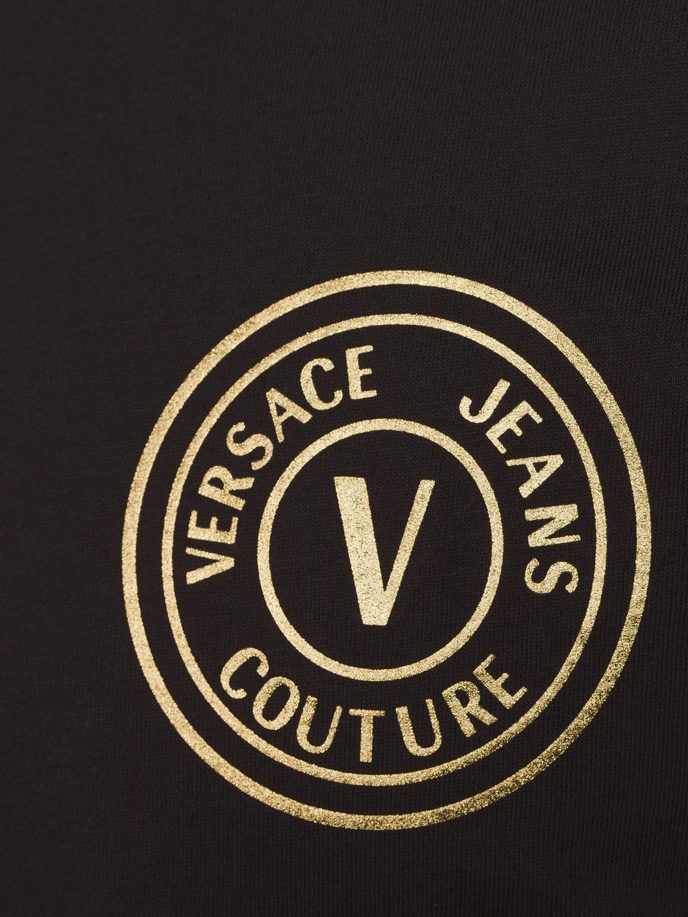 versace-jeans-couture-versace-jeans-couture-gold-left-chest-logo-t-shirt-blackoutfit