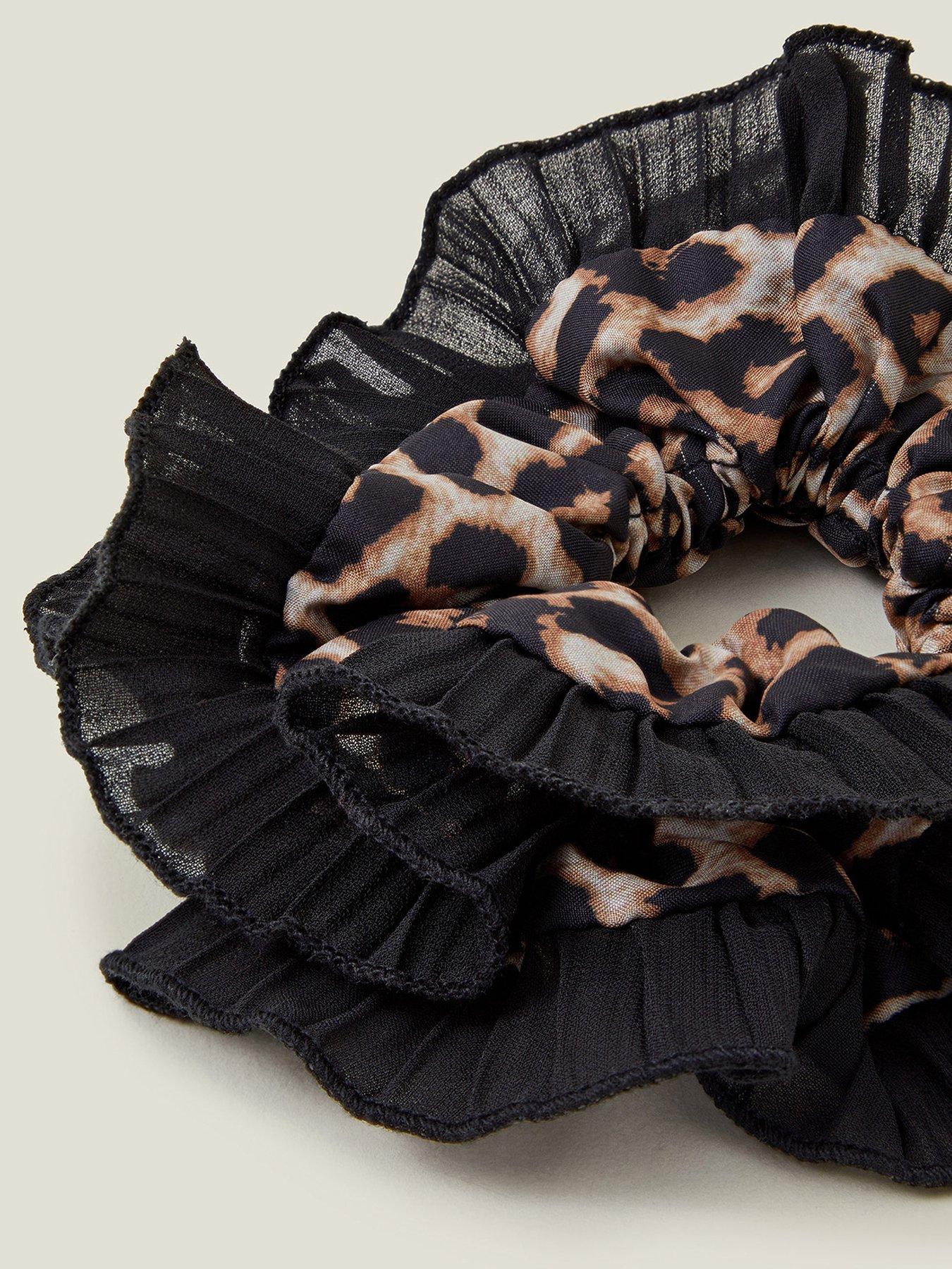 accessorize-xl-leopard-scrunchieback