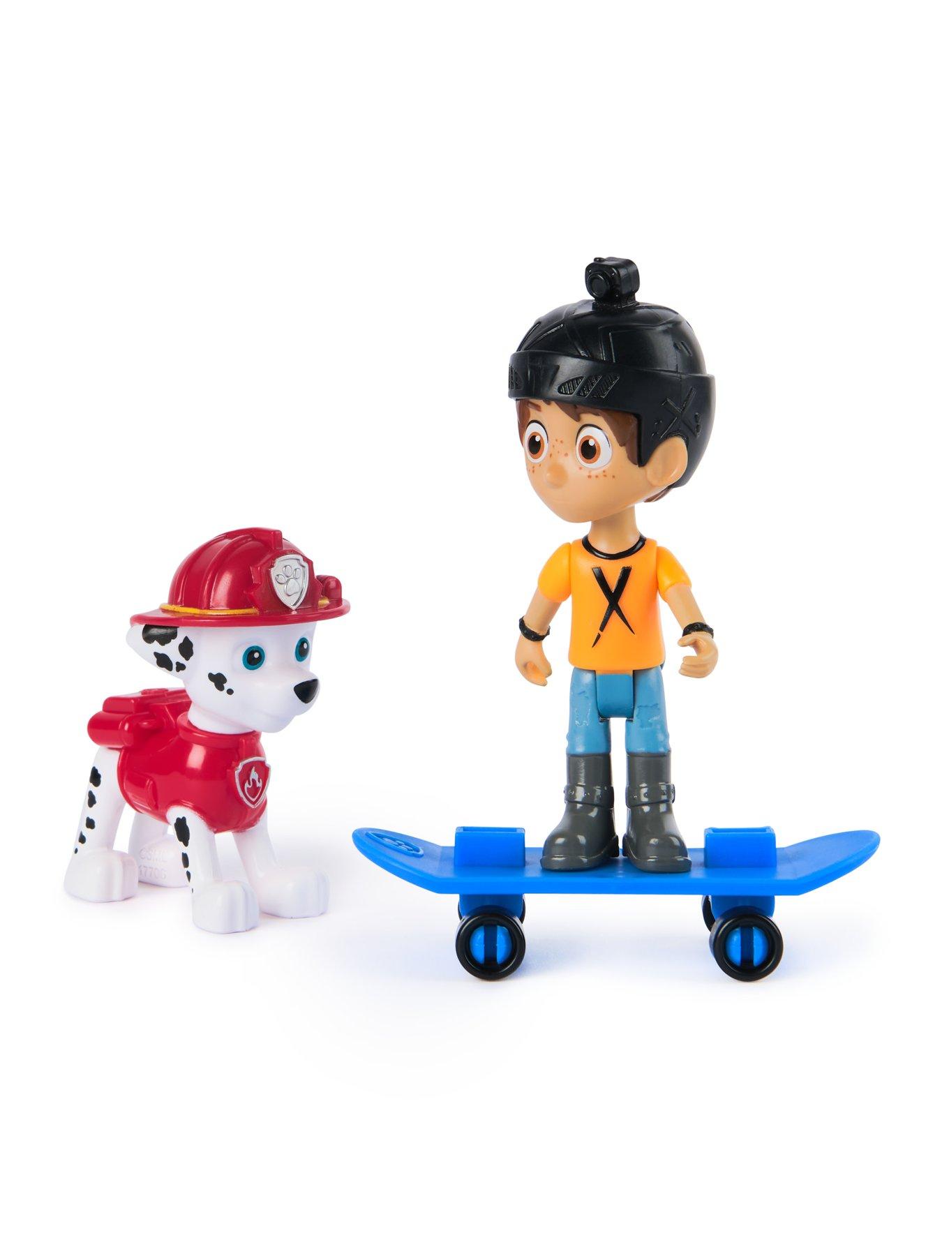 paw-patrol-core-hero-pups-marshall-daredevil-danny-x-skateboarddetail