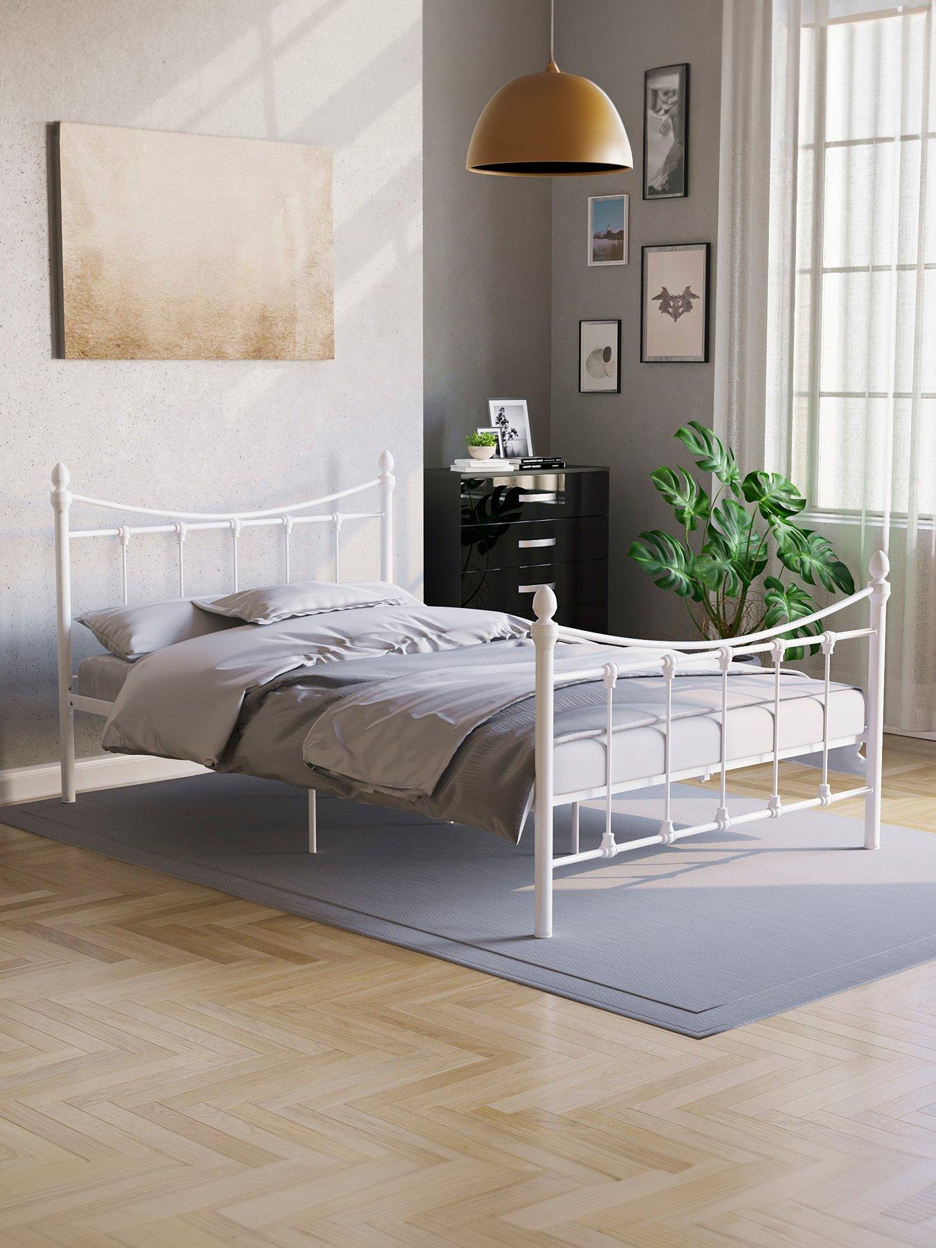 vida-designs-paris-double-metal-bed