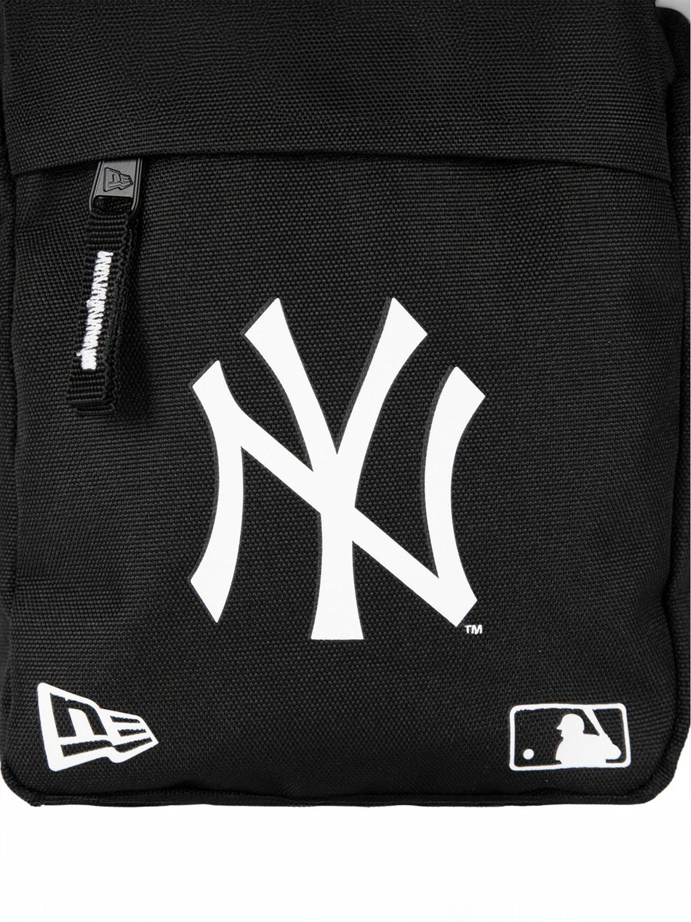 new-era-unisex-ny-yankees-side-bag--blackwhitestillFront