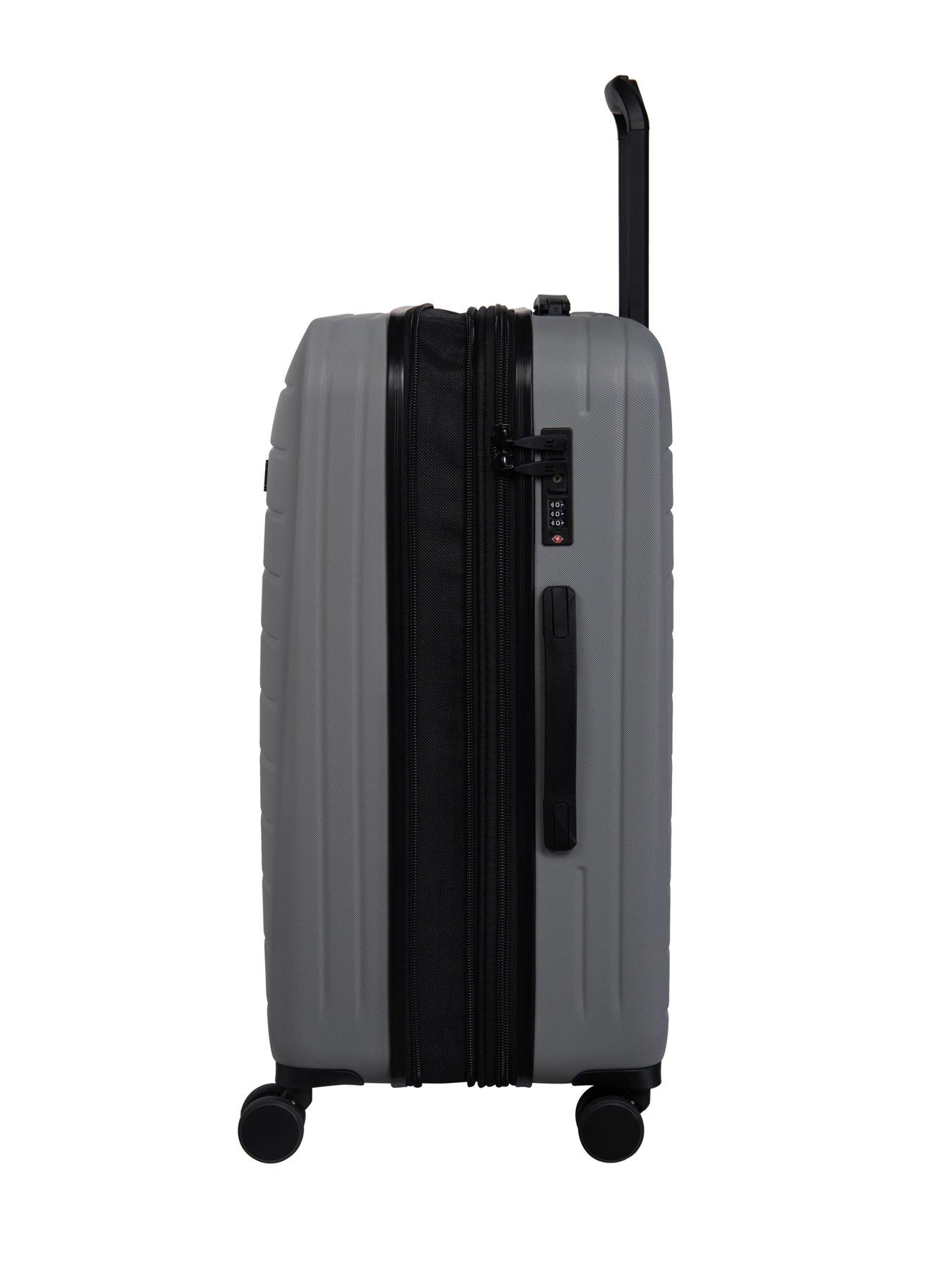 it-luggage-legionnbspsuitcase-large-silveroutfit