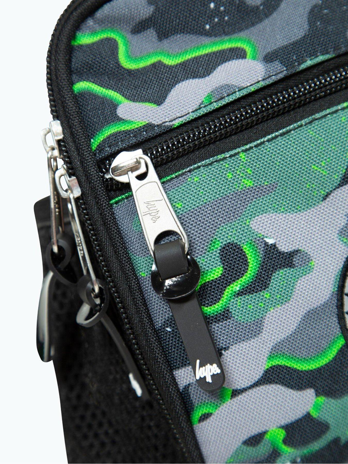 hype-hype-unisex-green-glow-camo-lunch-boxoutfit