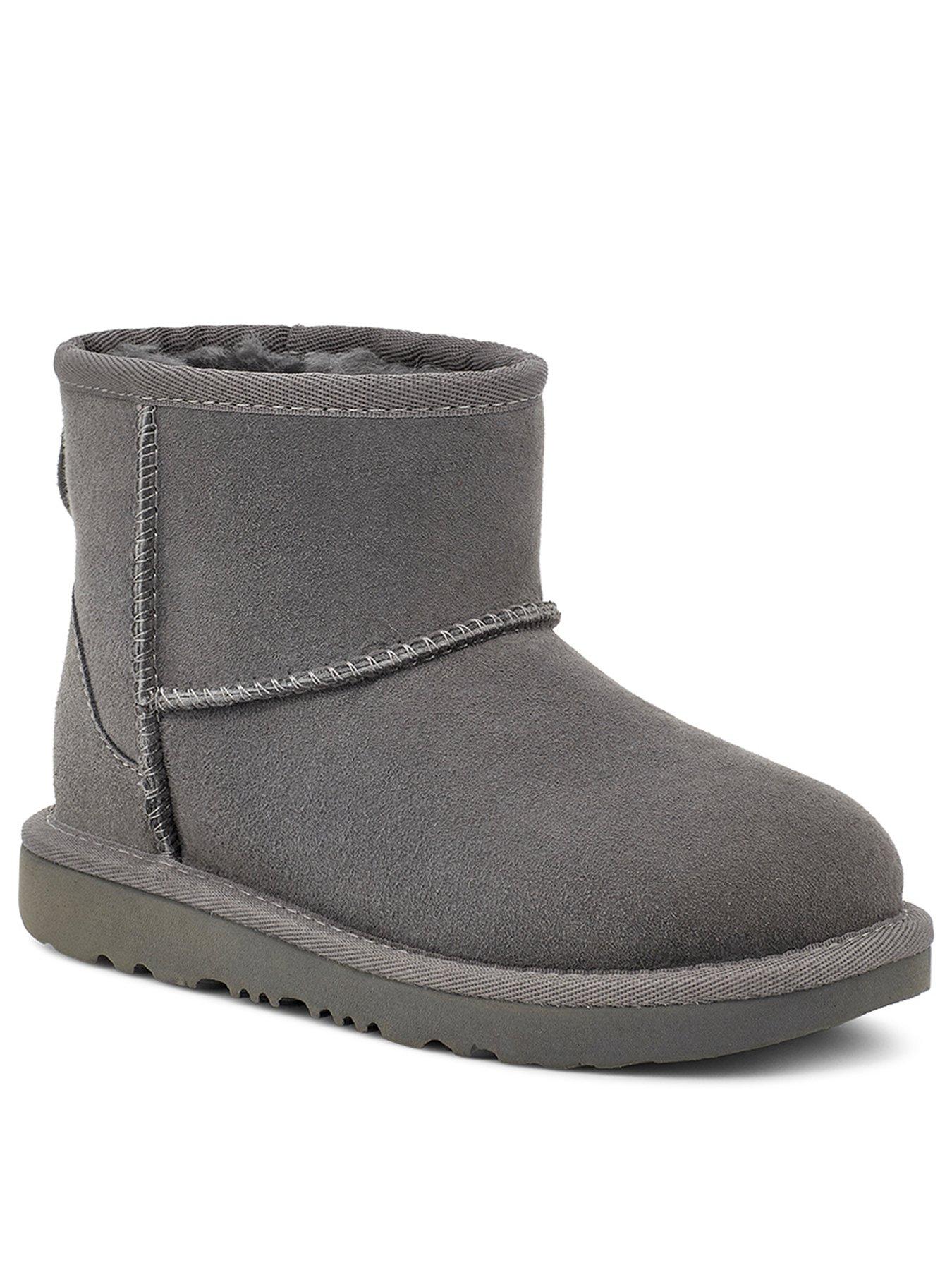 ugg-classic-mini-iistillFront