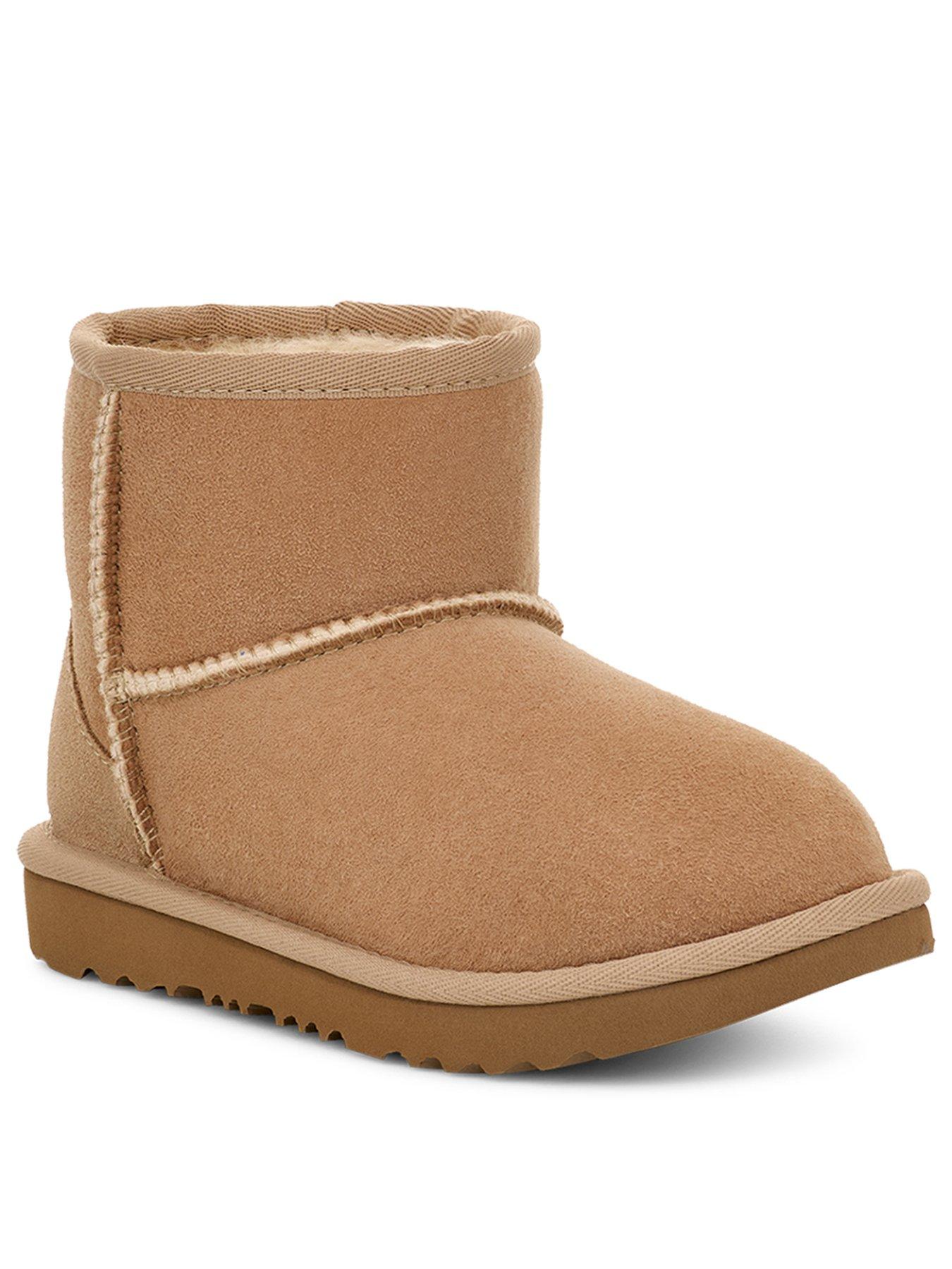 ugg-kids-classic-mini-iistillFront