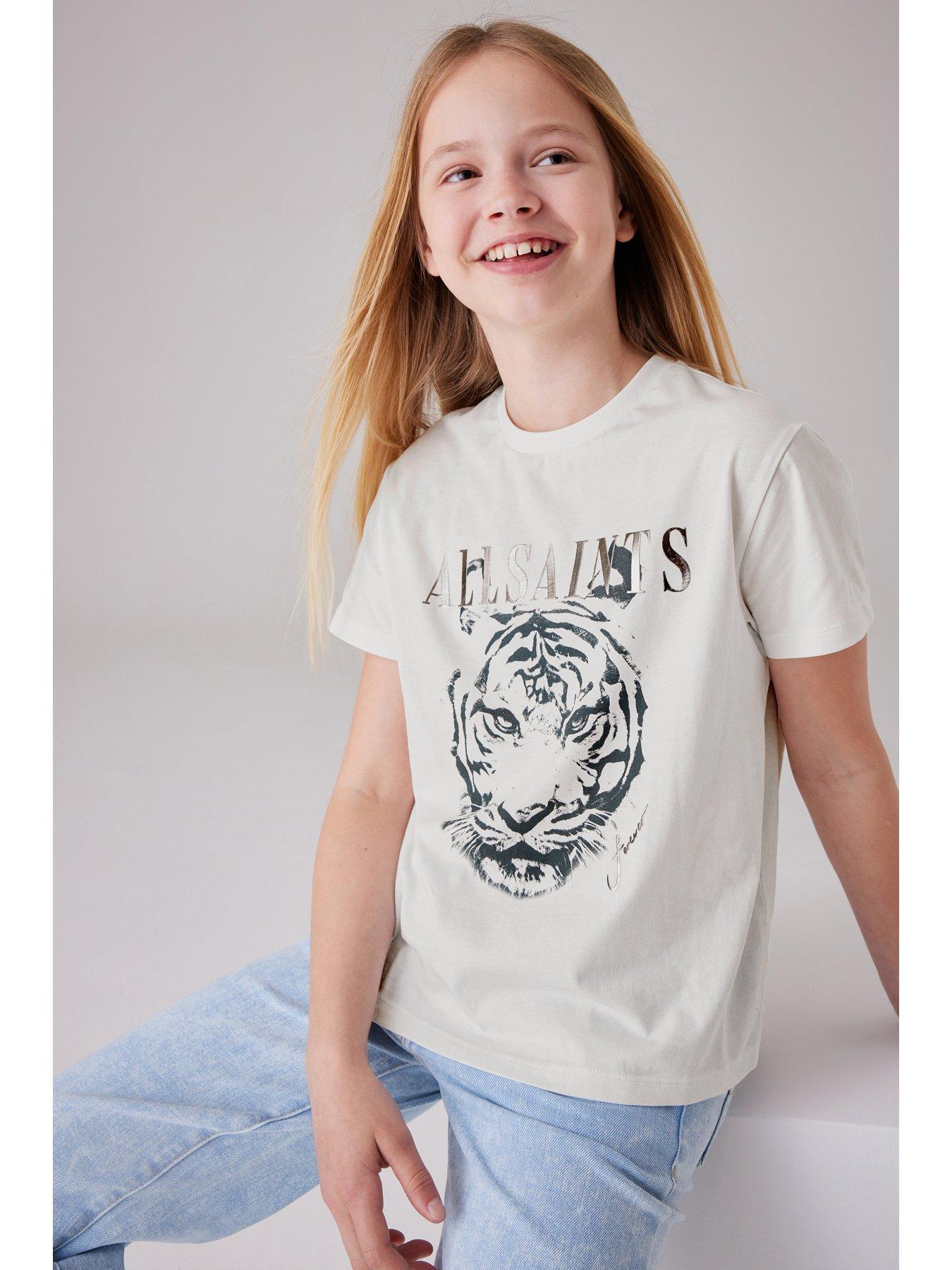 smallsaints-laurin-tiger-graphic-teeoutfit