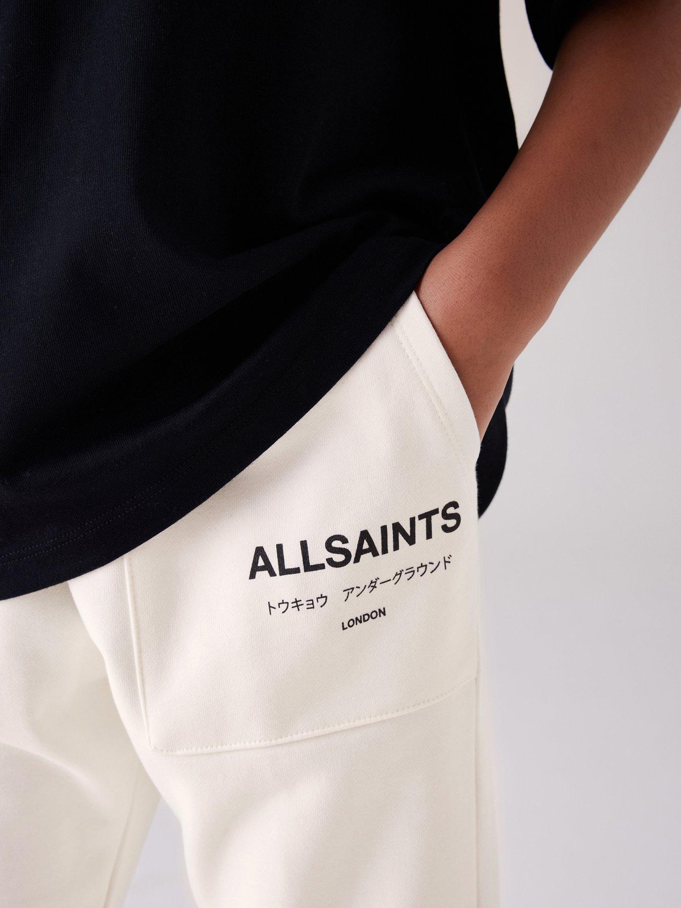 smallsaints-underground-logo-jogger-whiteoutfit