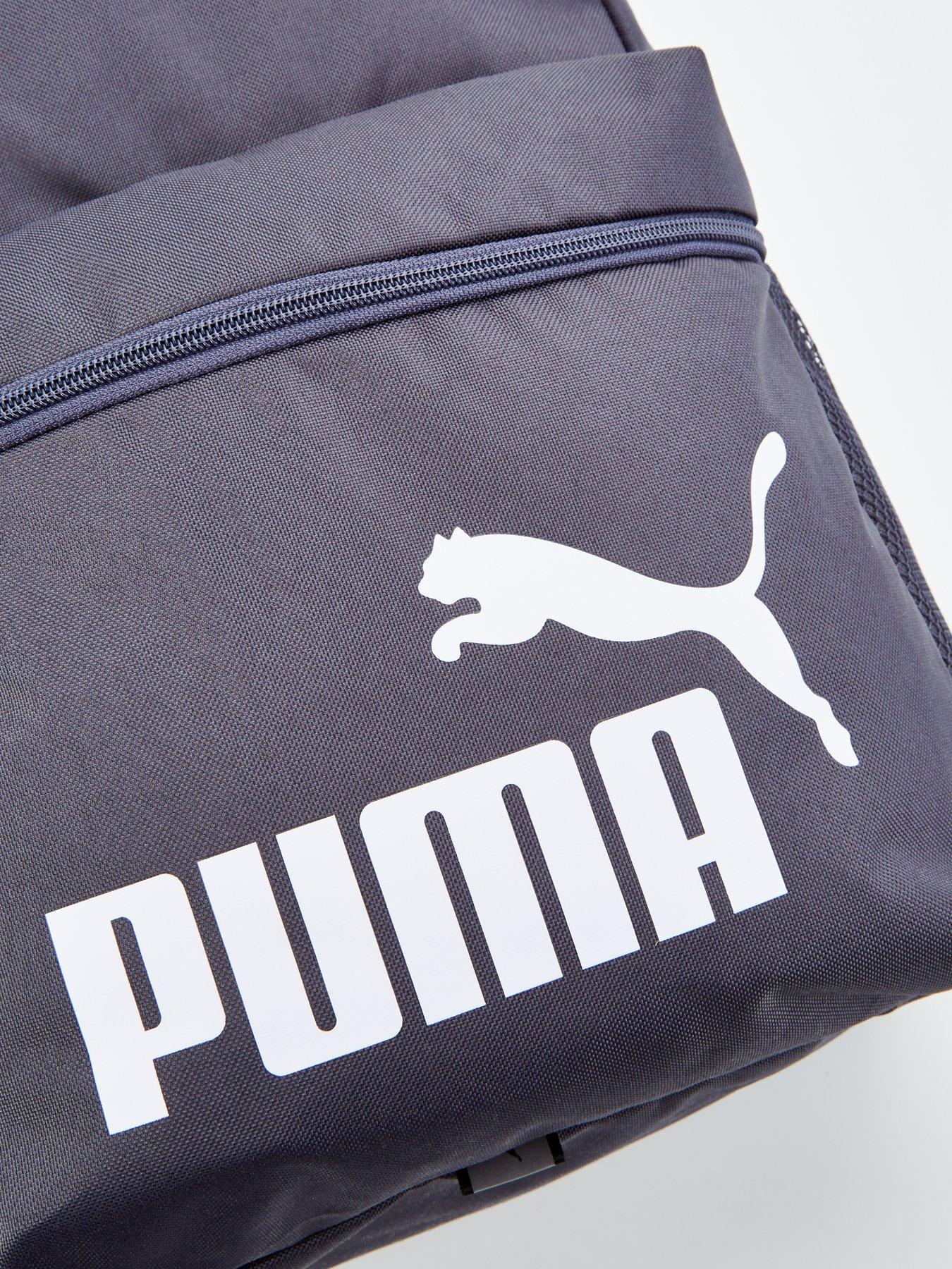 puma-phase-backpack-greyoutfit