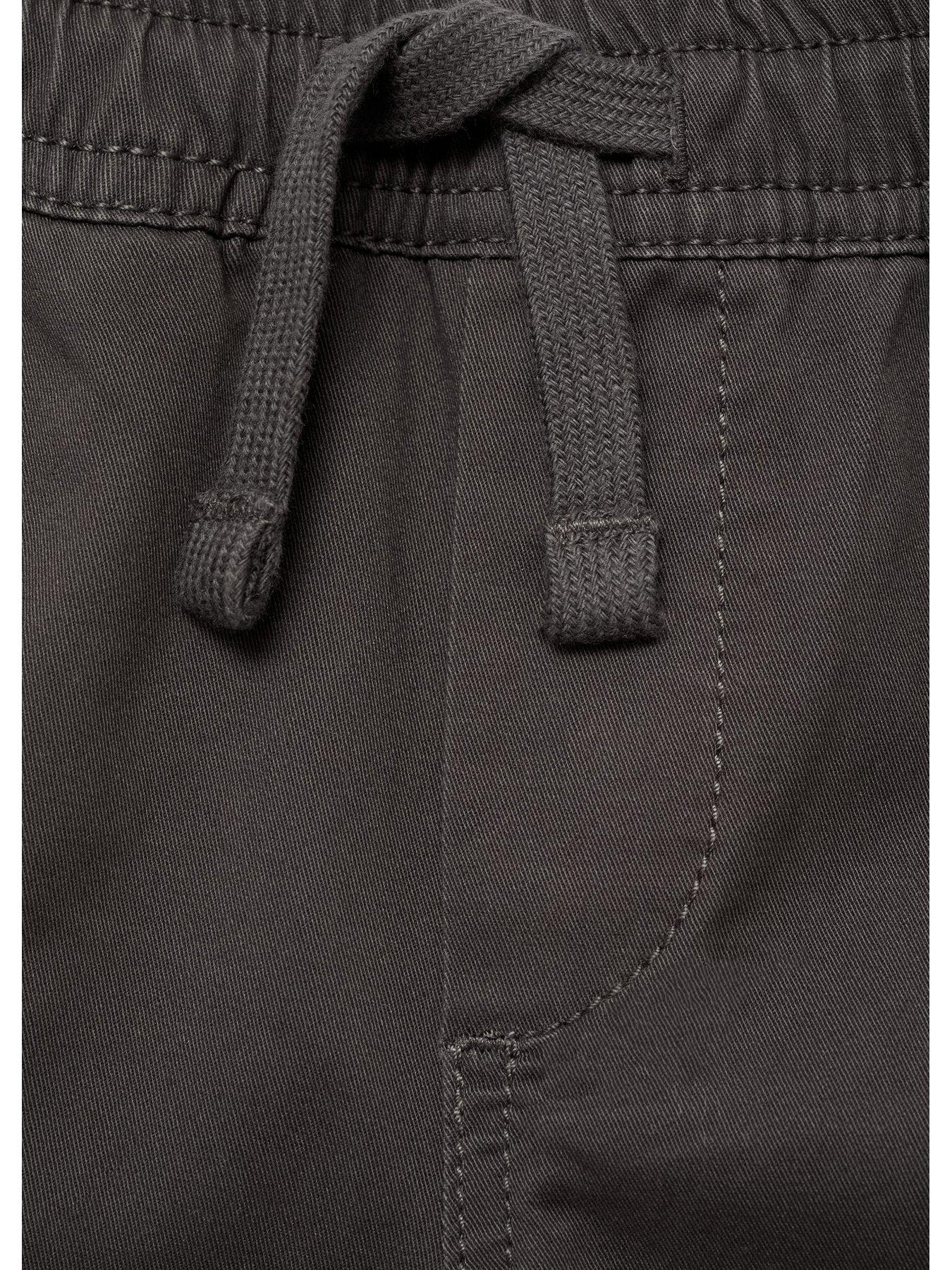 mango-boys-cargo-trousers-dark-greyoutfit