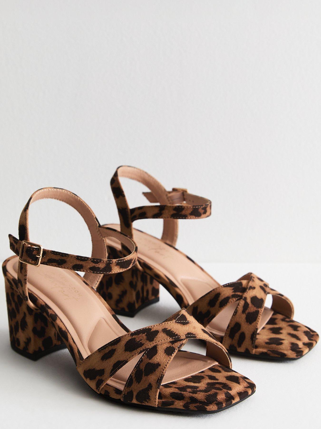 new-look-wide-fit-stone-leopard-print-block-heel-sandals-brownoutfit