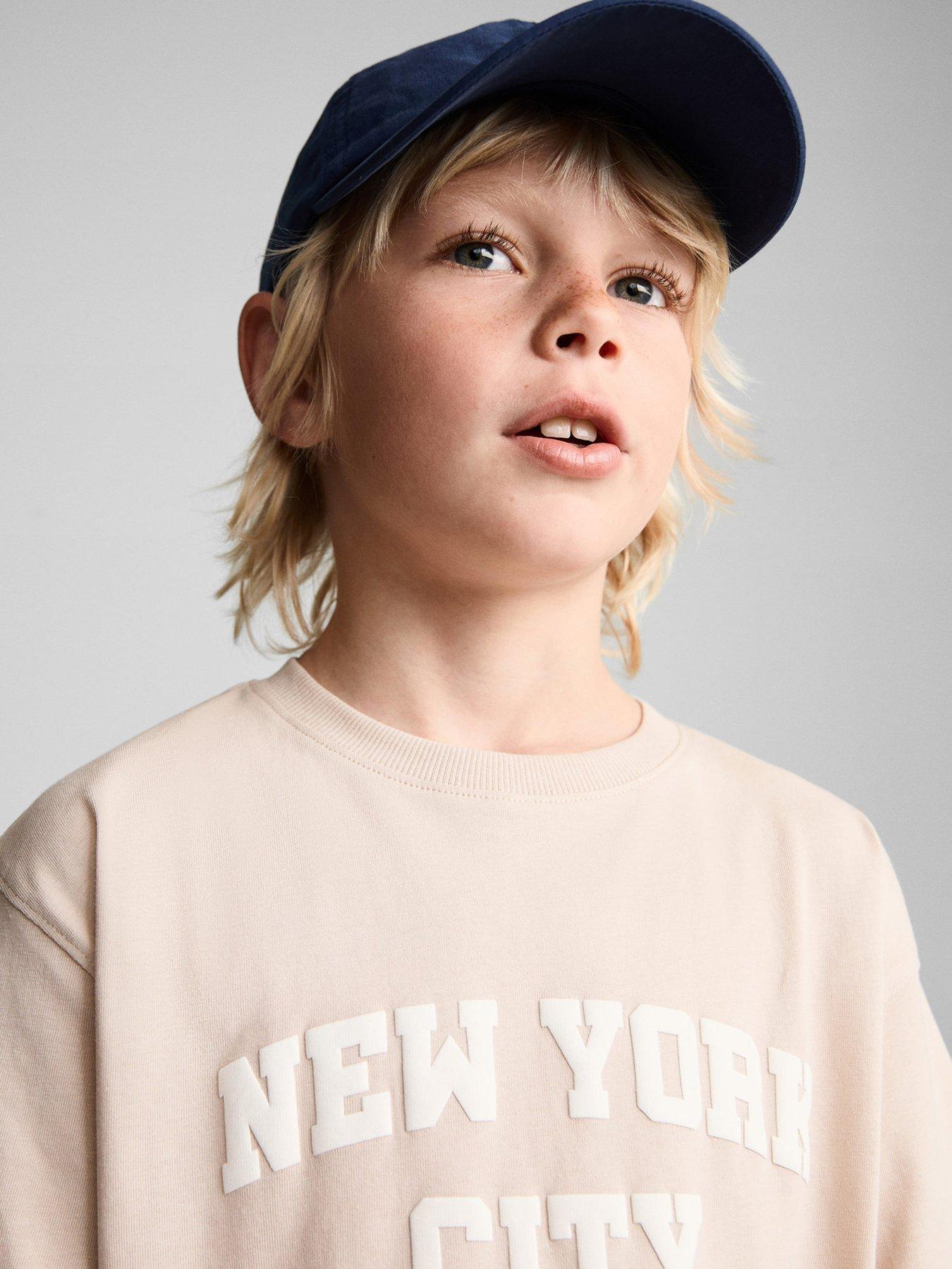 mango-boys-new-york-short-sleeve-tshirt-beigeoutfit