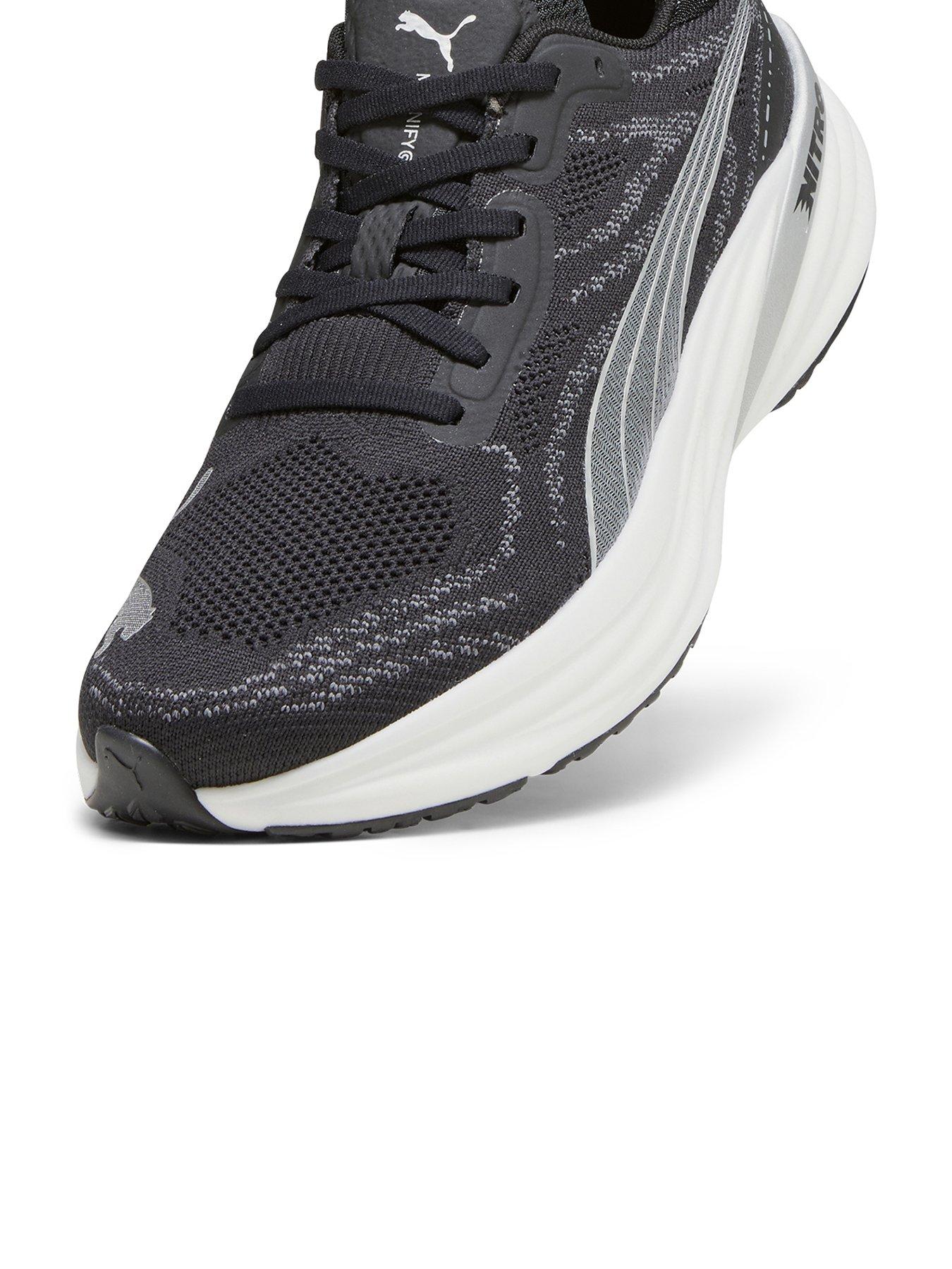 puma-mens-running-magnify-nitro-2-trainers-blackwhitestillFront