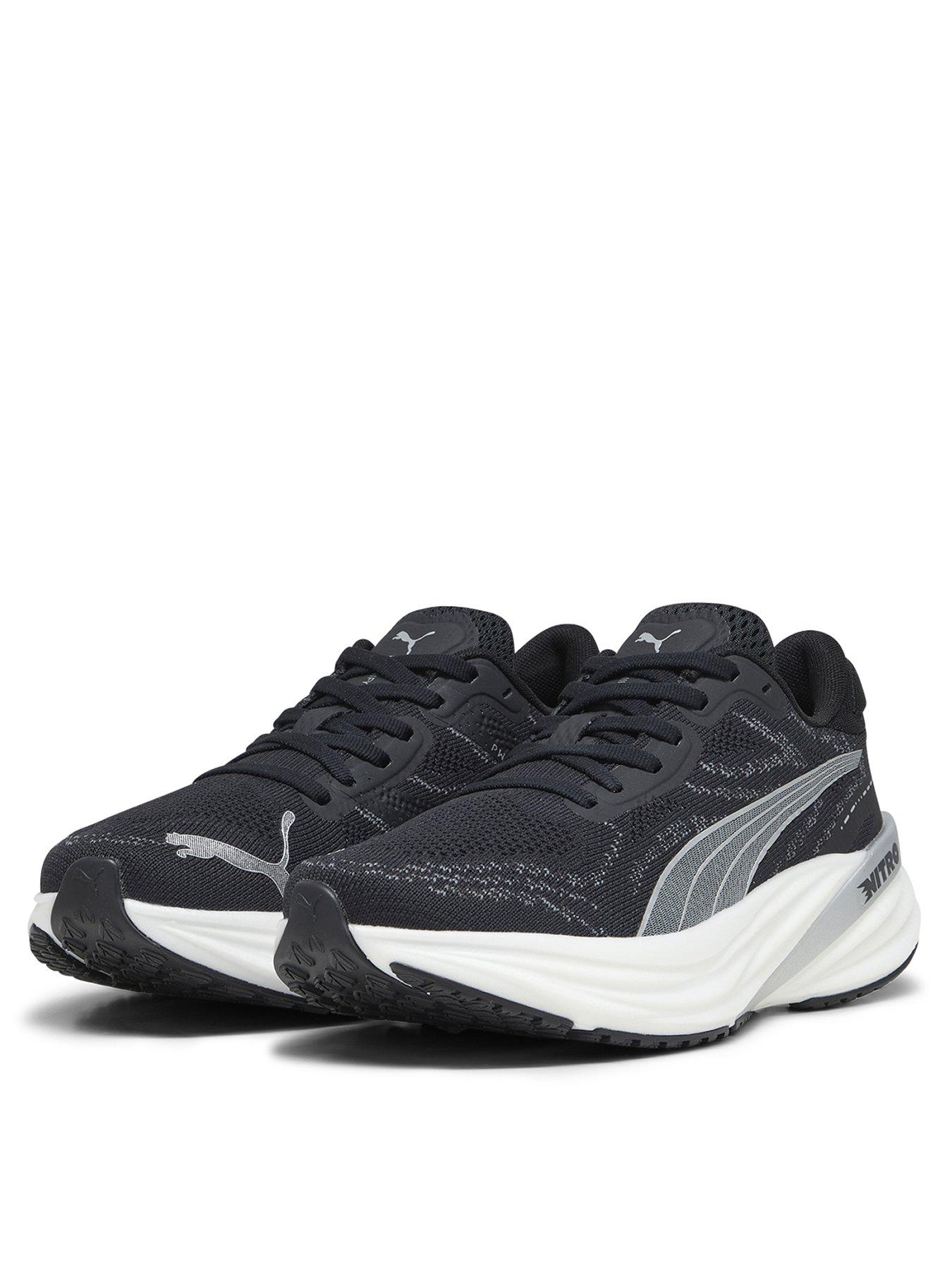 puma-womens-running-magnify-nitro-2-trainers-blackwhitestillFront