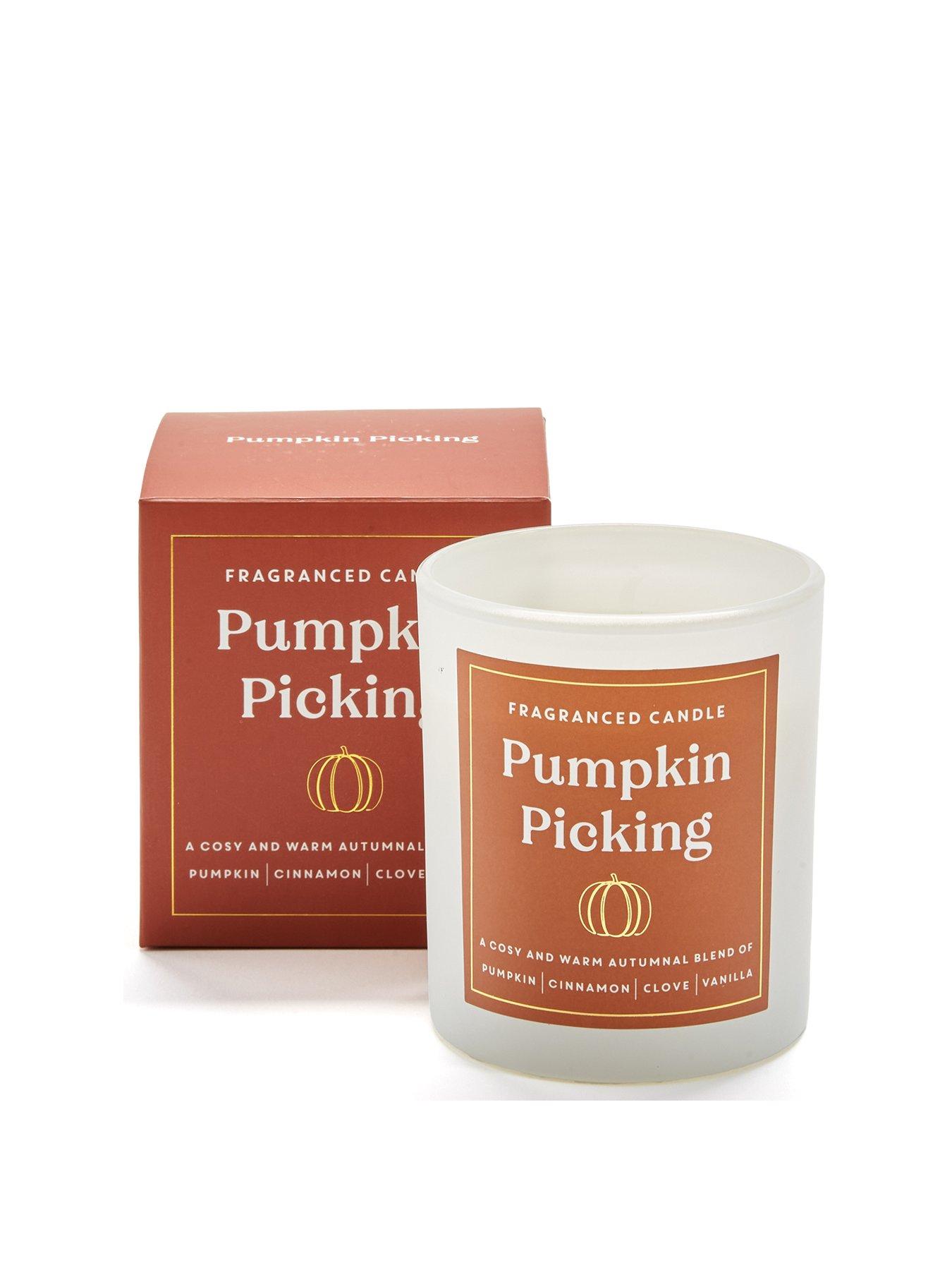 very-home-pumpkin-picking-candlestillFront