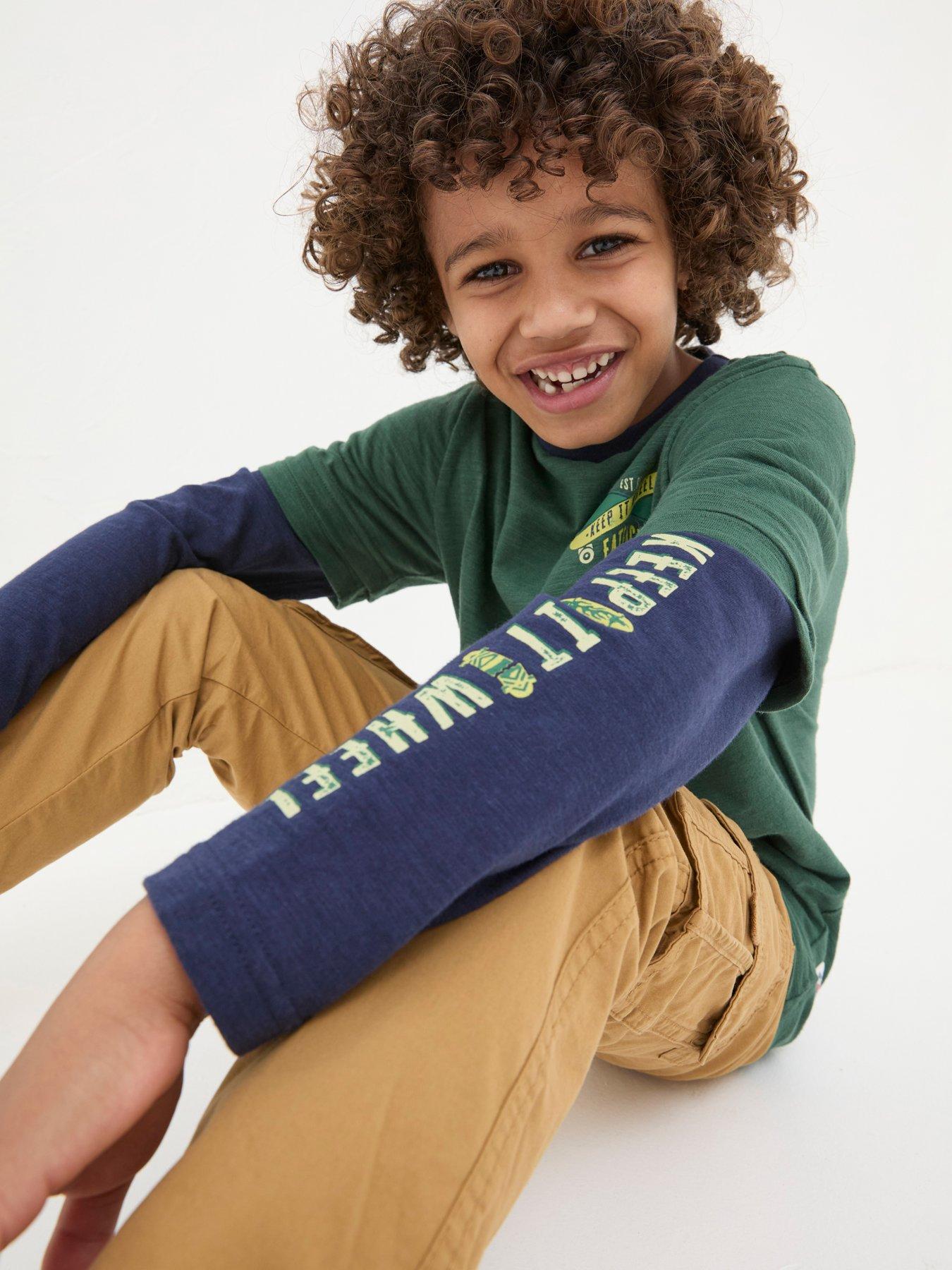 fatface-boys-skate-layered-t-shirt-dark-greendetail