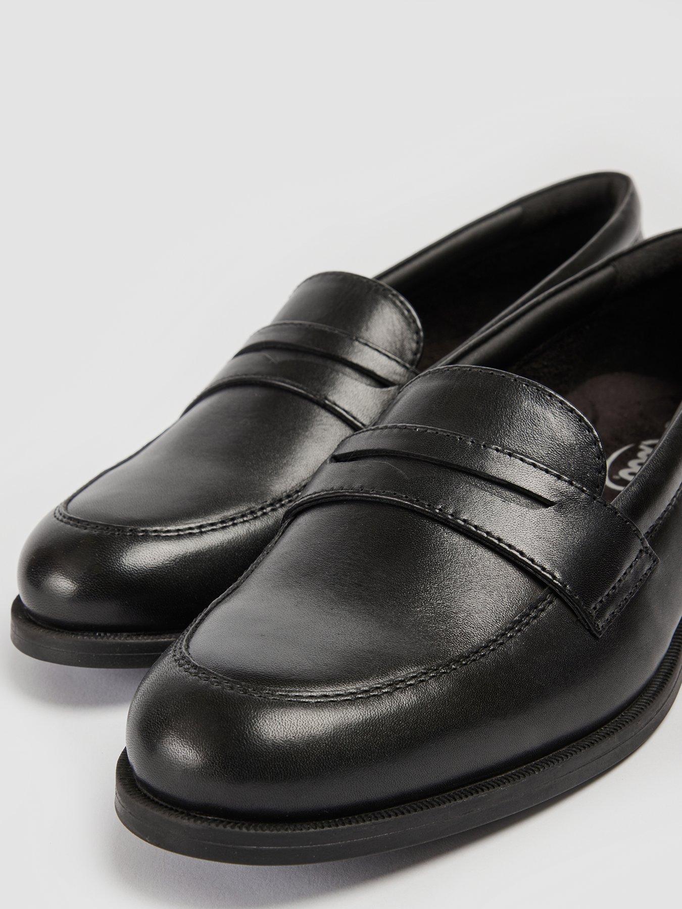 pod-islaynbspschool-loafer-blackoutfit