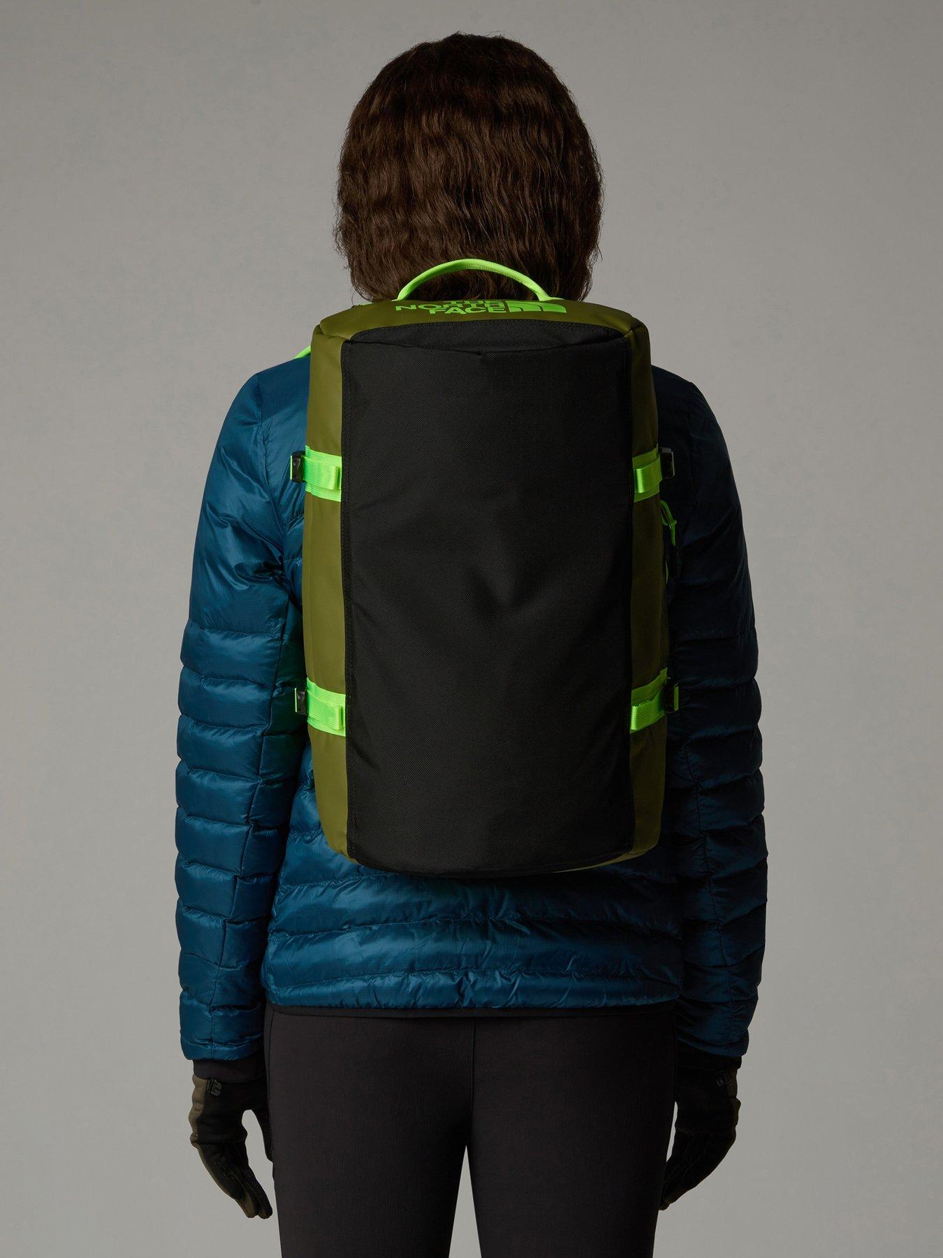 the-north-face-base-camp-duffel-xs-greenback