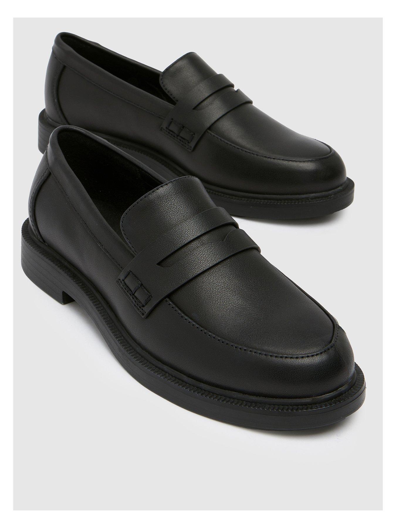 schuh-libby-leather-penny-loafer-junior-blackoutfit