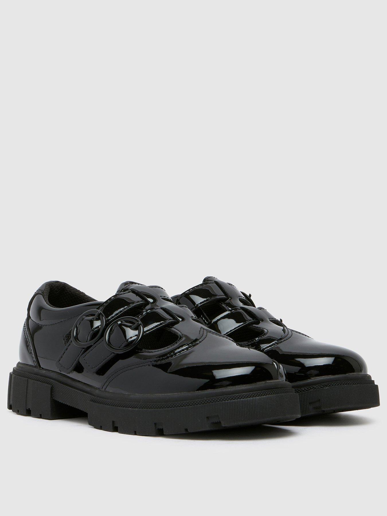 schuh-lovey-feature-buckle-tbar-junior-black-patentstillFront