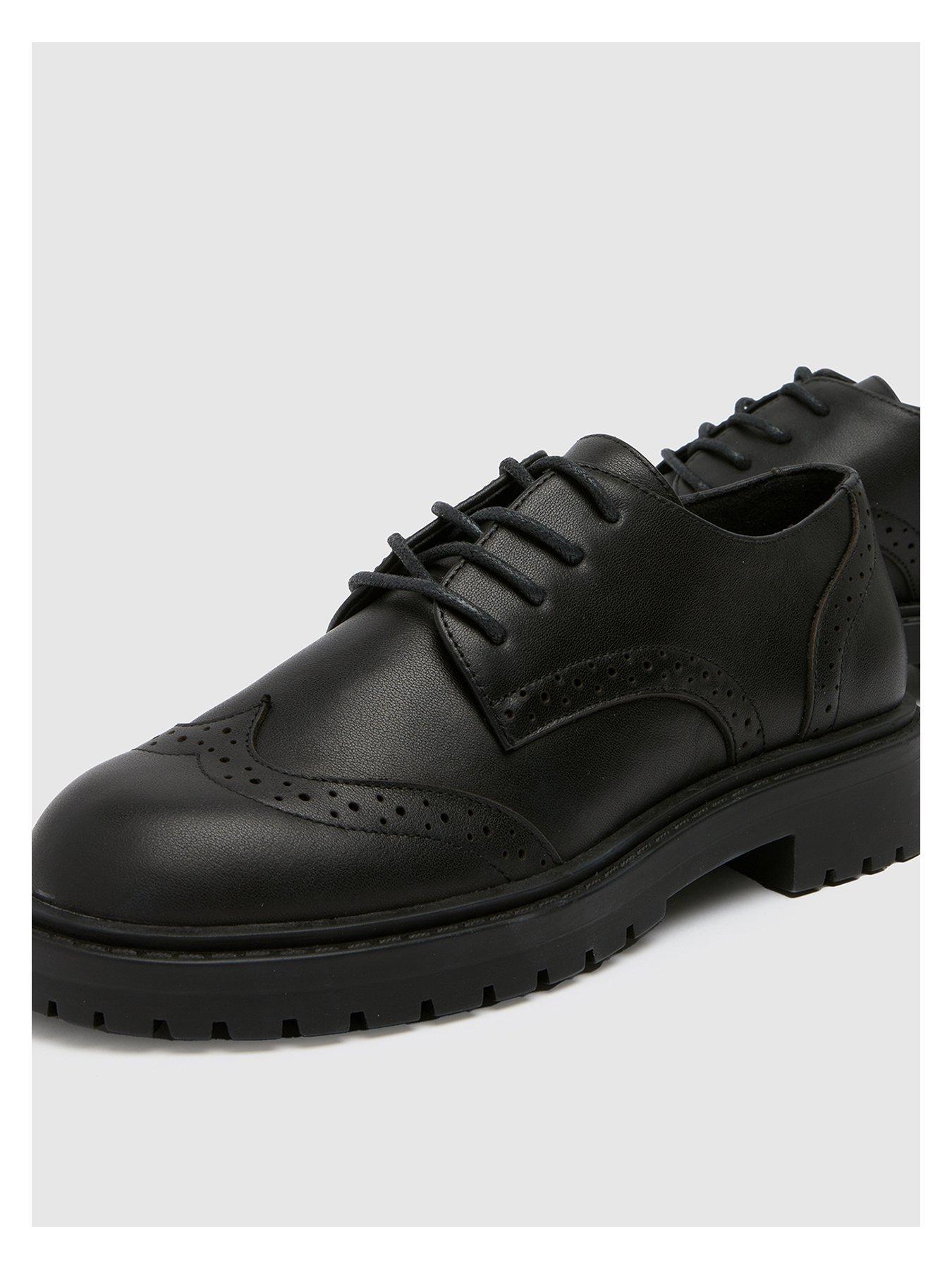 schuh-luminary-brogue-youth-blackoutfit